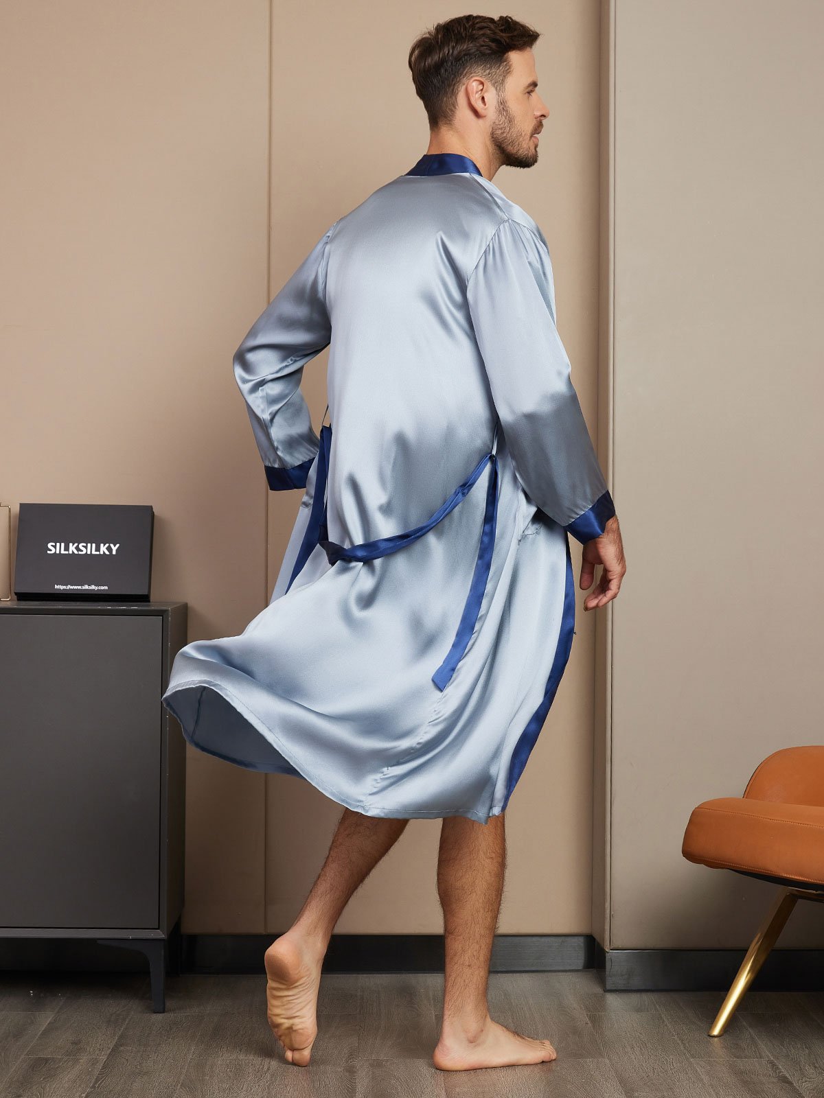 SilkSilky US Pure Silk Long Sleeve Mens Robe GrayishBlue 002