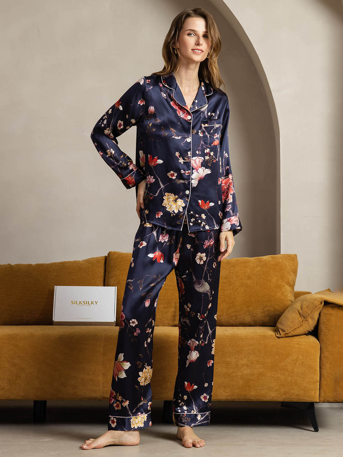 [Navy Floral] SilkSilky  Pure Silk Womens Pajamas 001