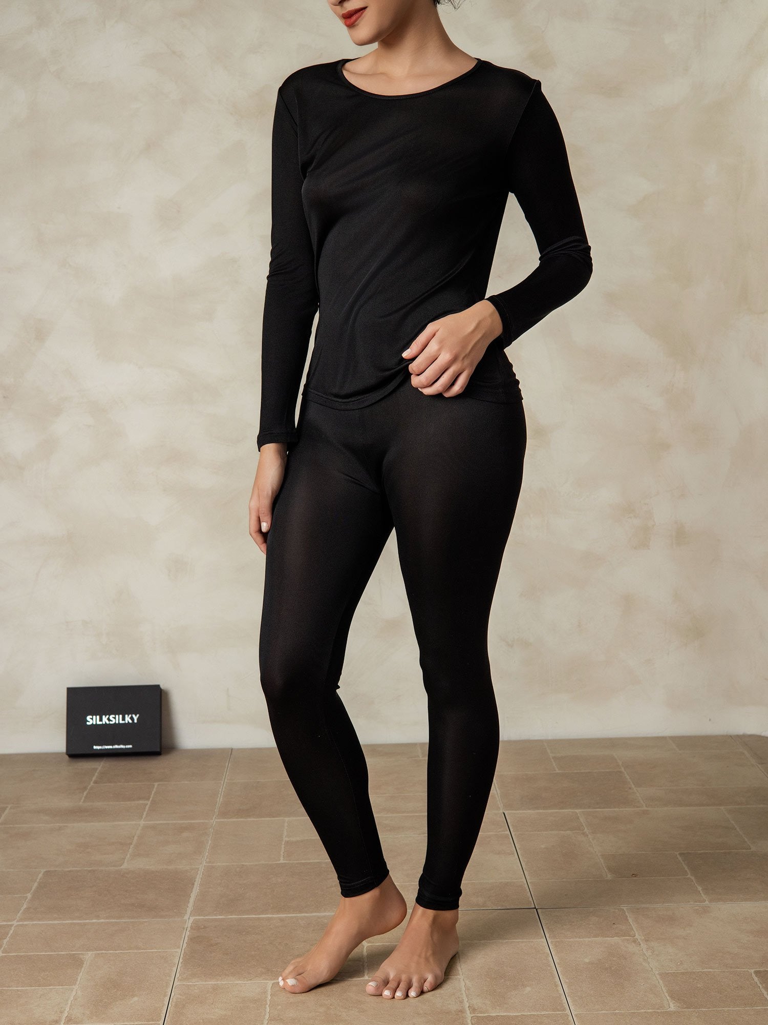 [Black] SilkSilky Silk Round Neck Women's Pajamas 004