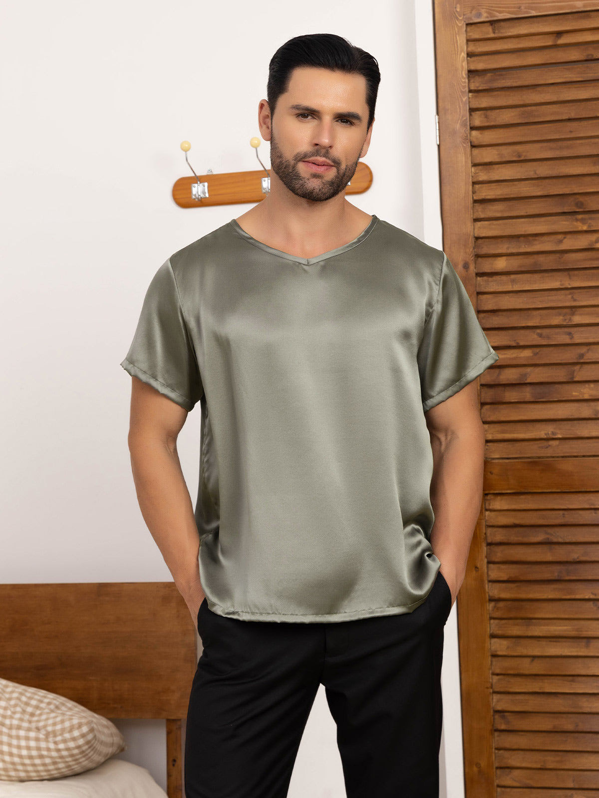 SilkSilky UK Pure Silk Short Sleeve V Neck Men's T Shirt GrayishGreen 001