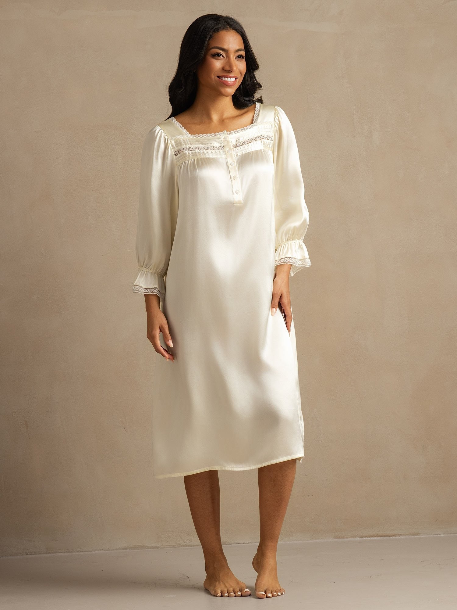 [White] SilkSilky Pure Silk Square Neck Nightgown 003