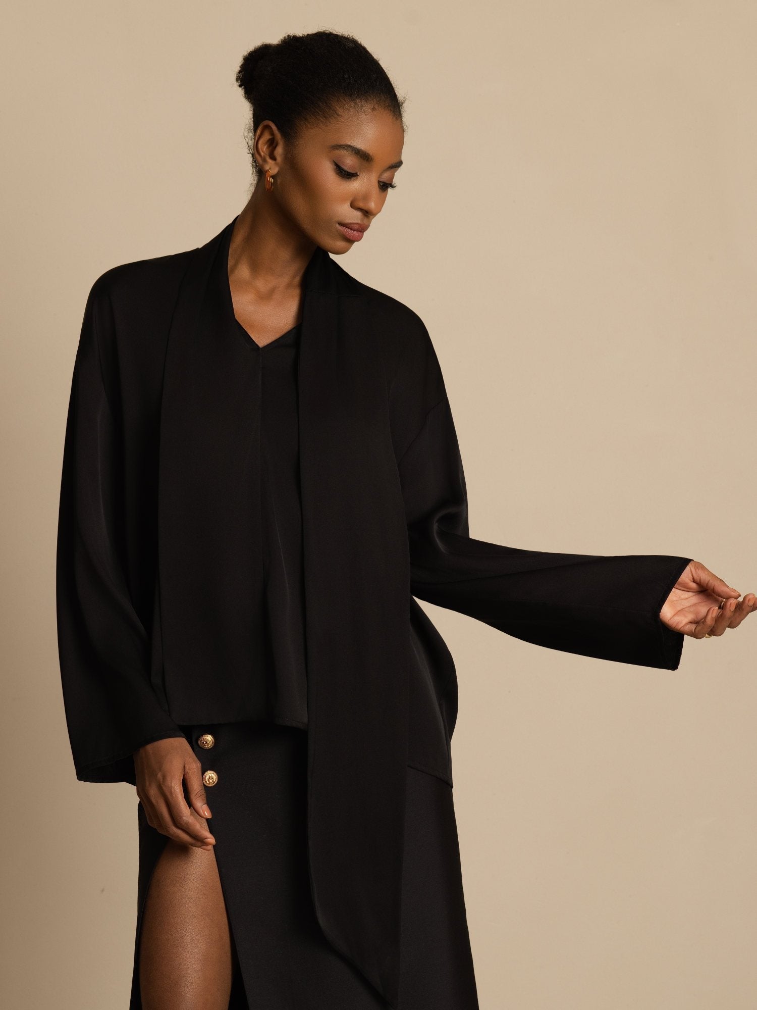 [Black] SilkSilky 19Momme Silk Long Sleeve V Neck Blouse 003