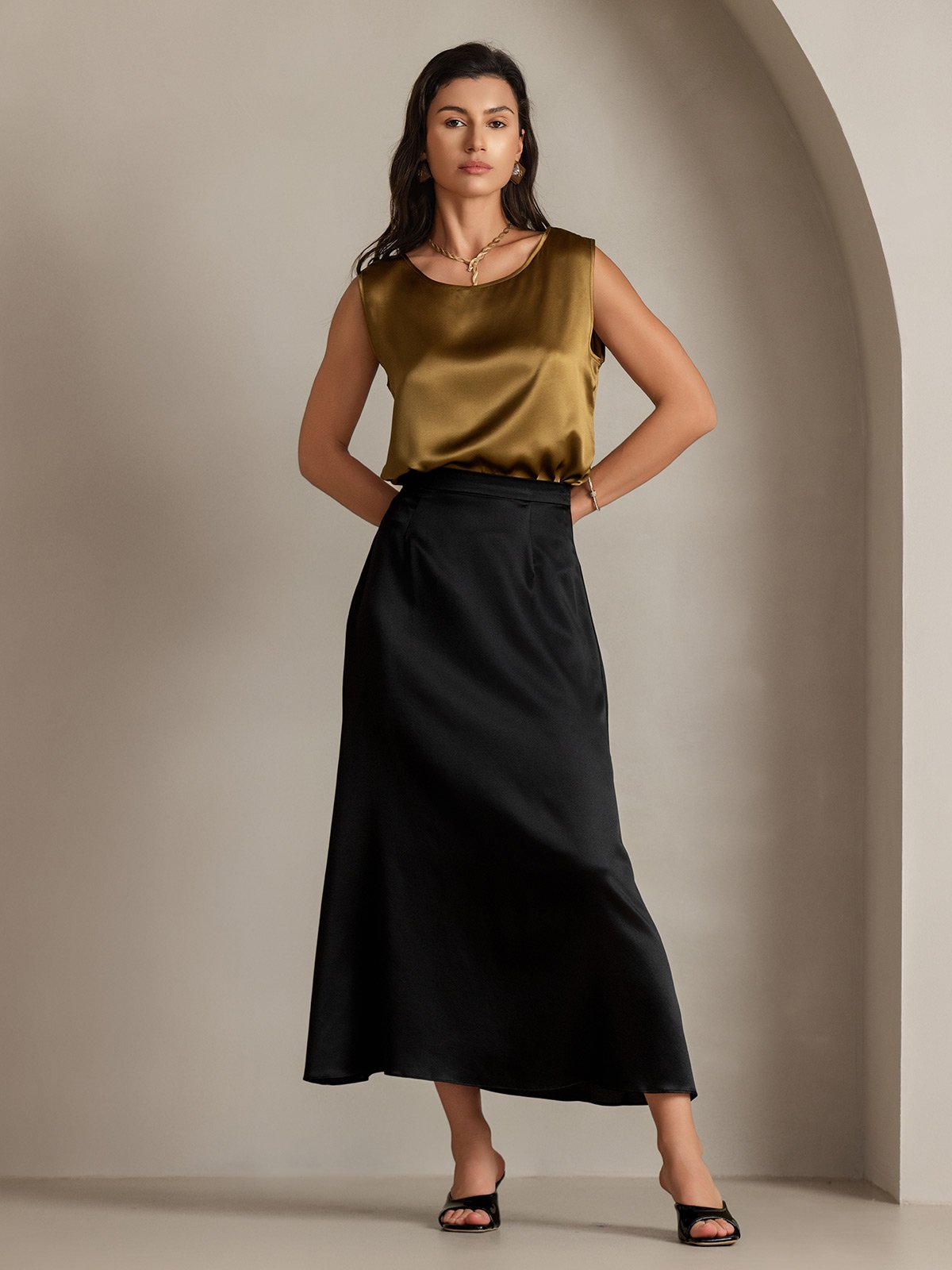 [Brown] SilkSilky  19Momme Silk Round Neck Camisole Top 006