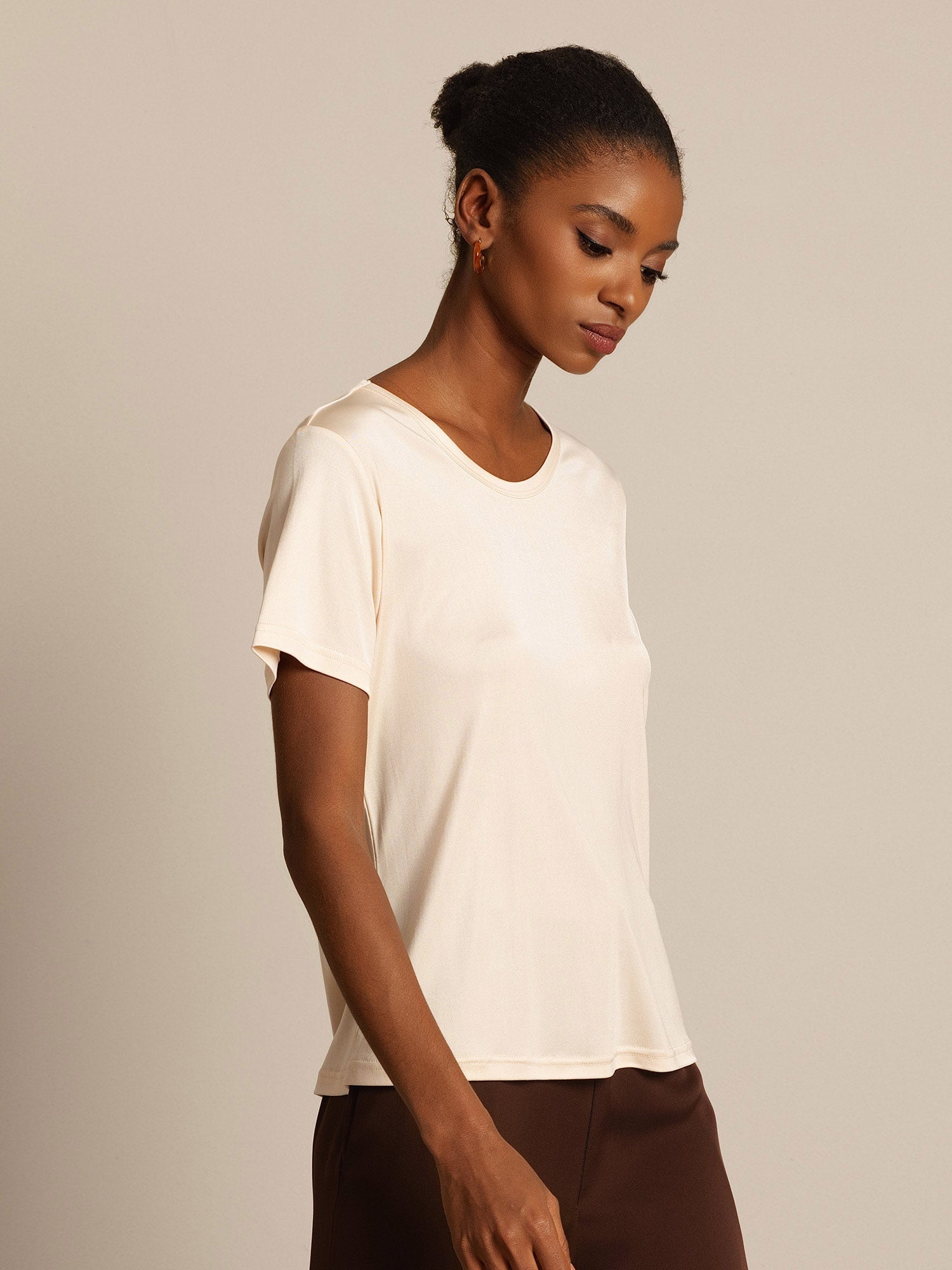 [Beige] SilkSilky  Silk Knitted Round Neck Women's T-Shirt 007,