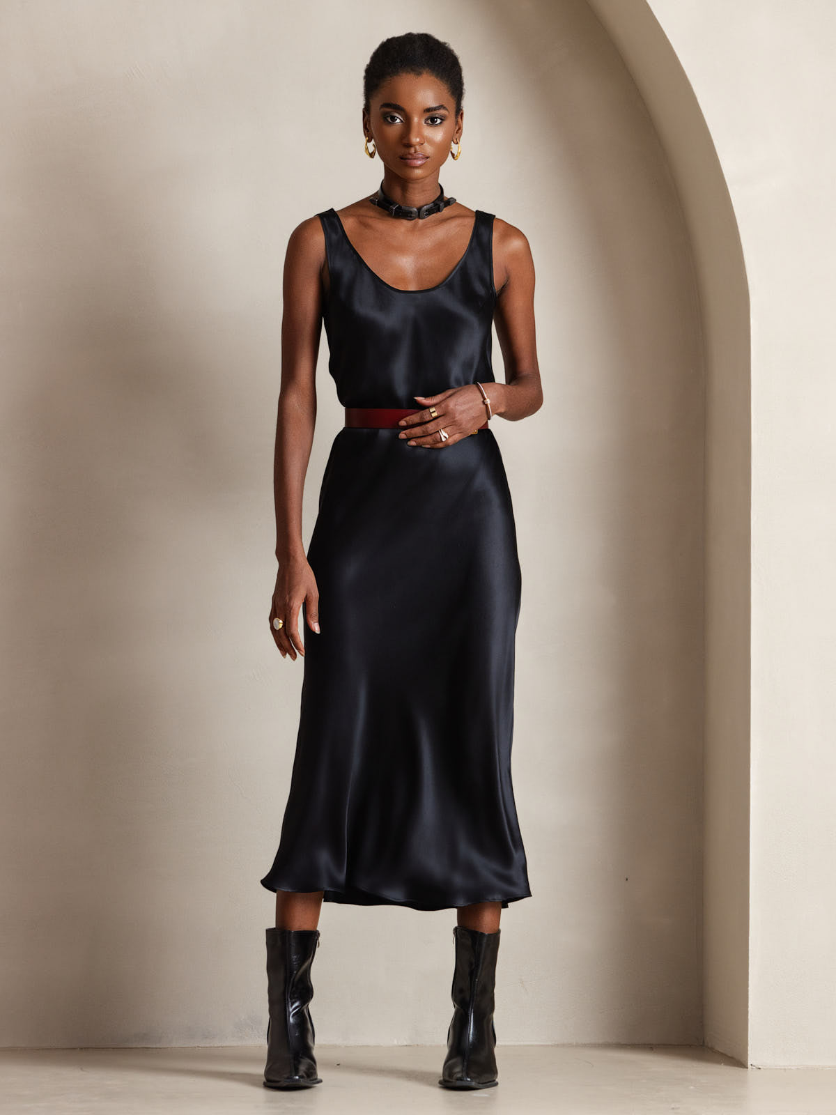 [Black] SilkSilky  Pure Silk Boat Neck Dress 006