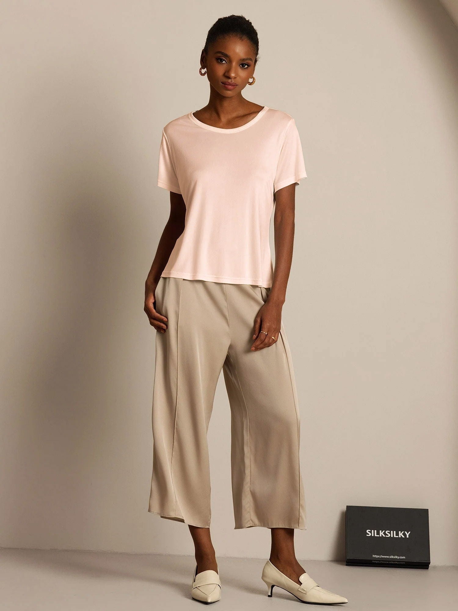 [Light Pink] SilkSilky  Short Sleeve Round Neck Women's T-Shirt 007