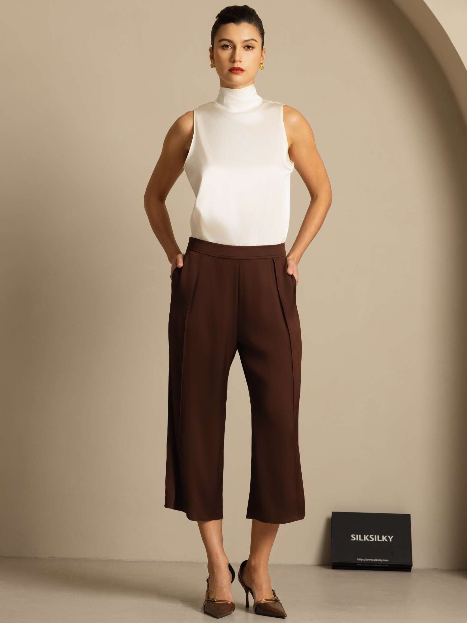 [Ivory] SilkSilky  19Momme Silk Sleeveless Tie Neck Blouse 008