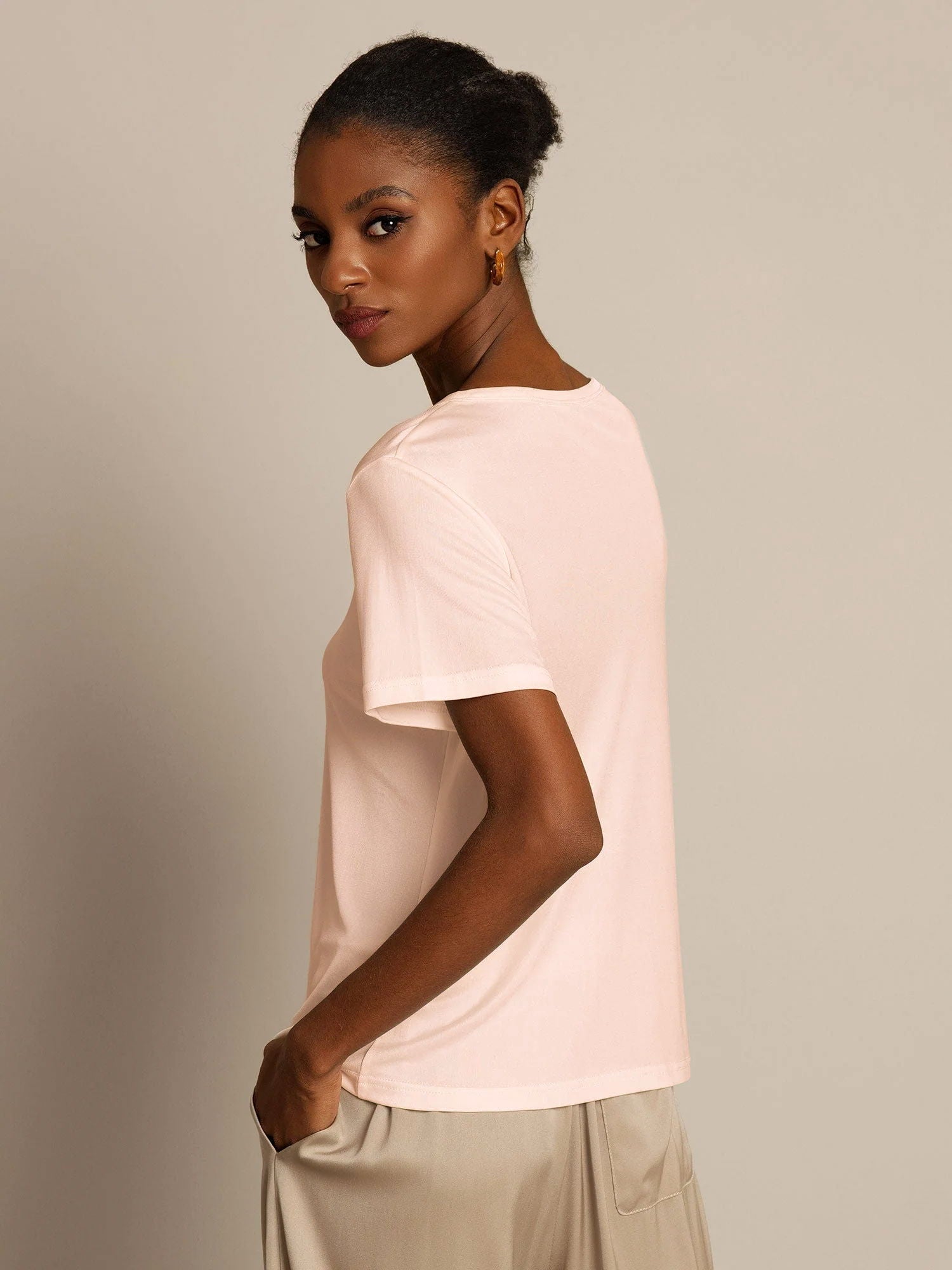 [Light Pink] SilkSilky  Short Sleeve Round Neck Women's T-Shirt 002