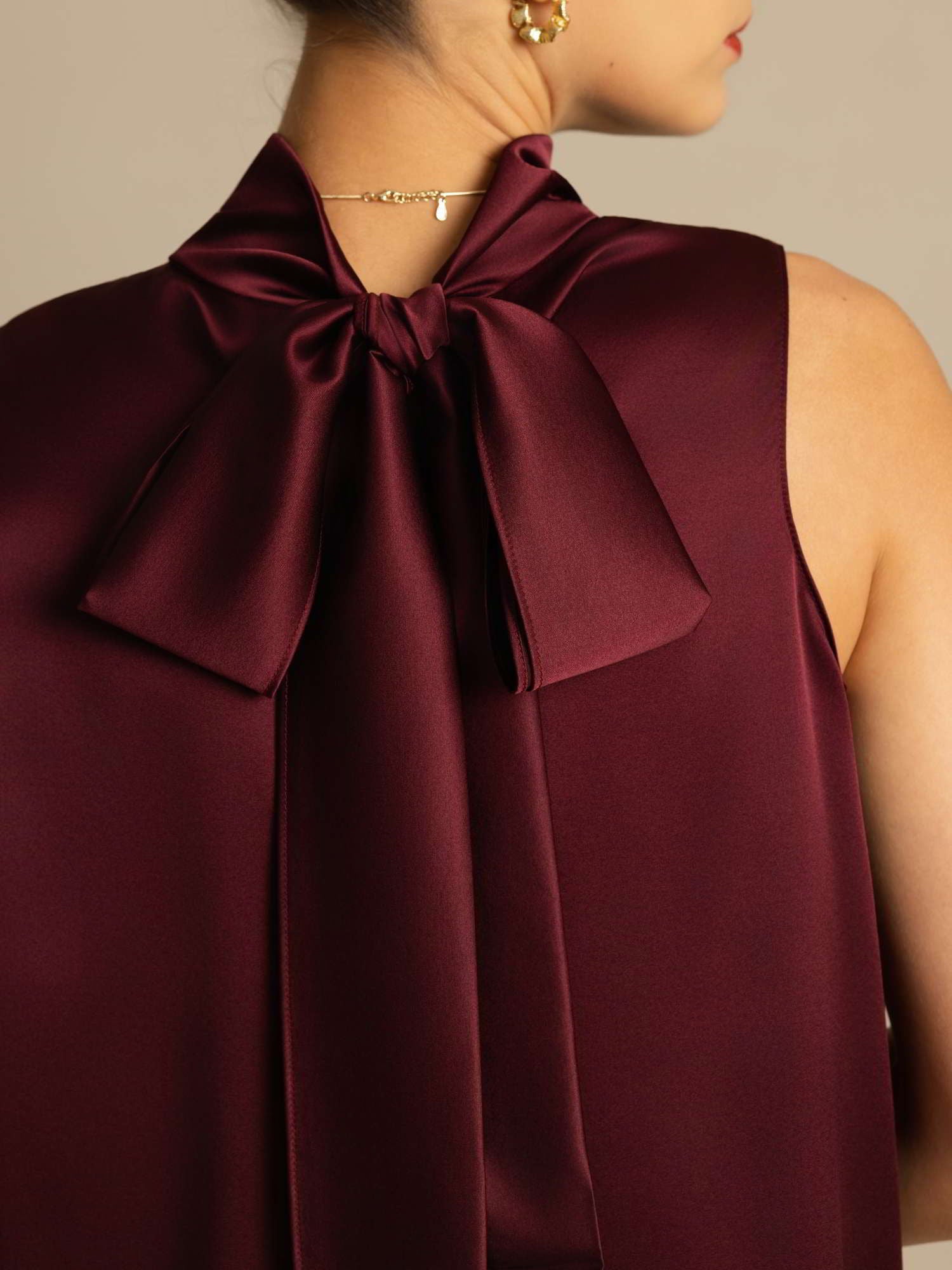 [Dark Red] SilkSilky  19Momme Silk Sleeveless Tie Neck Blouse 004