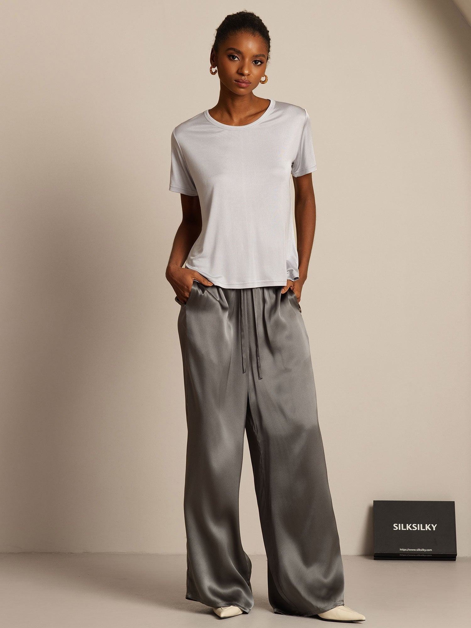 [Silver] SilkSilky  Silk Knitted Round Neck Women's T-Shirt 006,