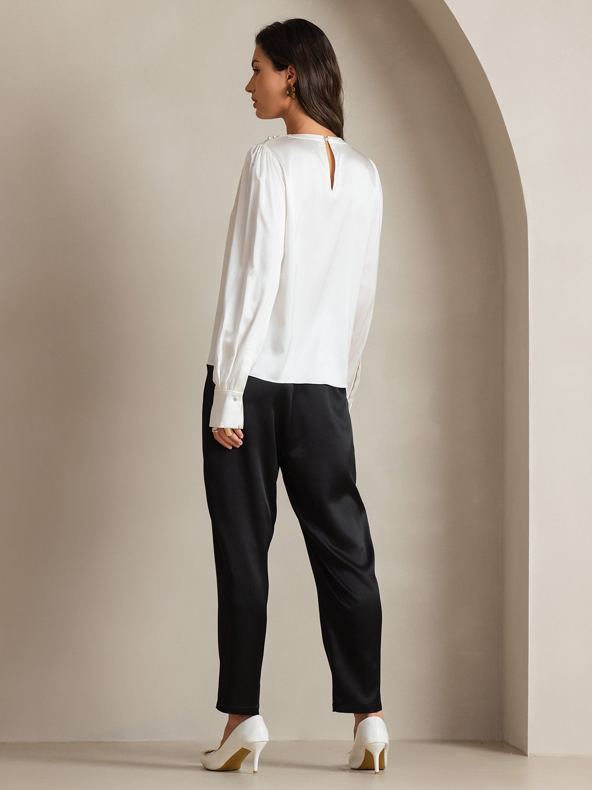 [White] SilkSilky  19Momme Silk Boat Neck Women's Shirt 002