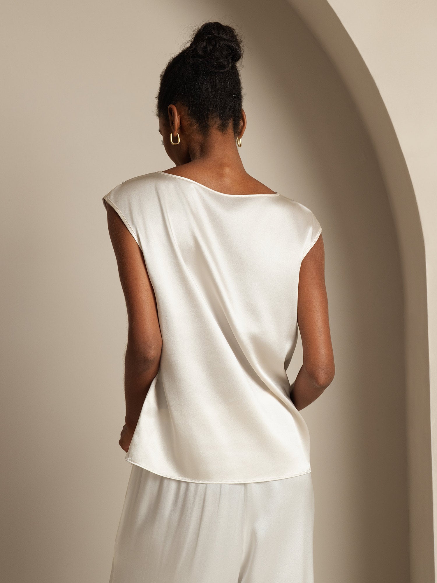 [White] SilkSilky  Cap Sleeve Round Neck Women's T-Shirt 002
