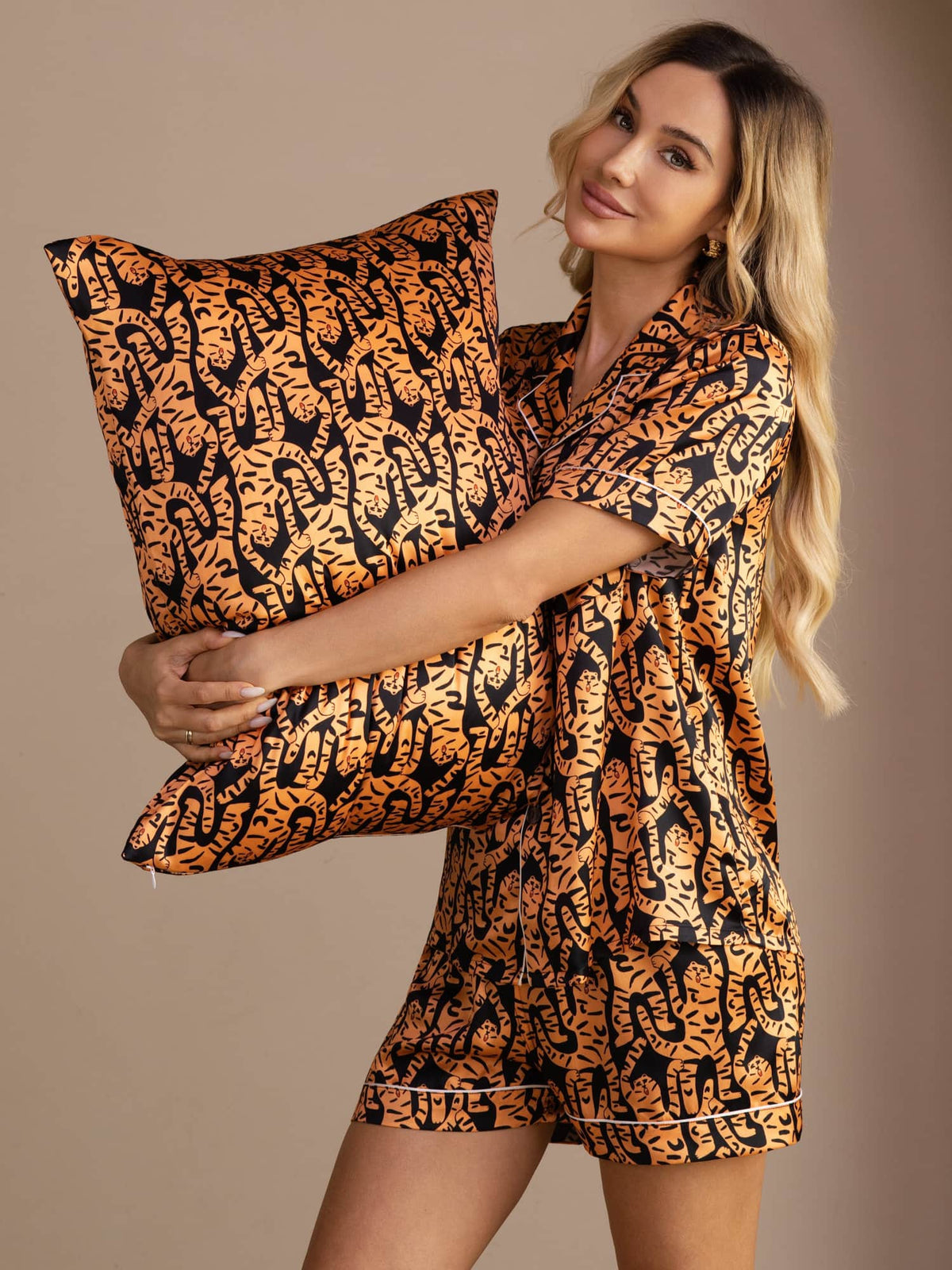 [Black Tiger] SilkSilky  Pillowcases 001