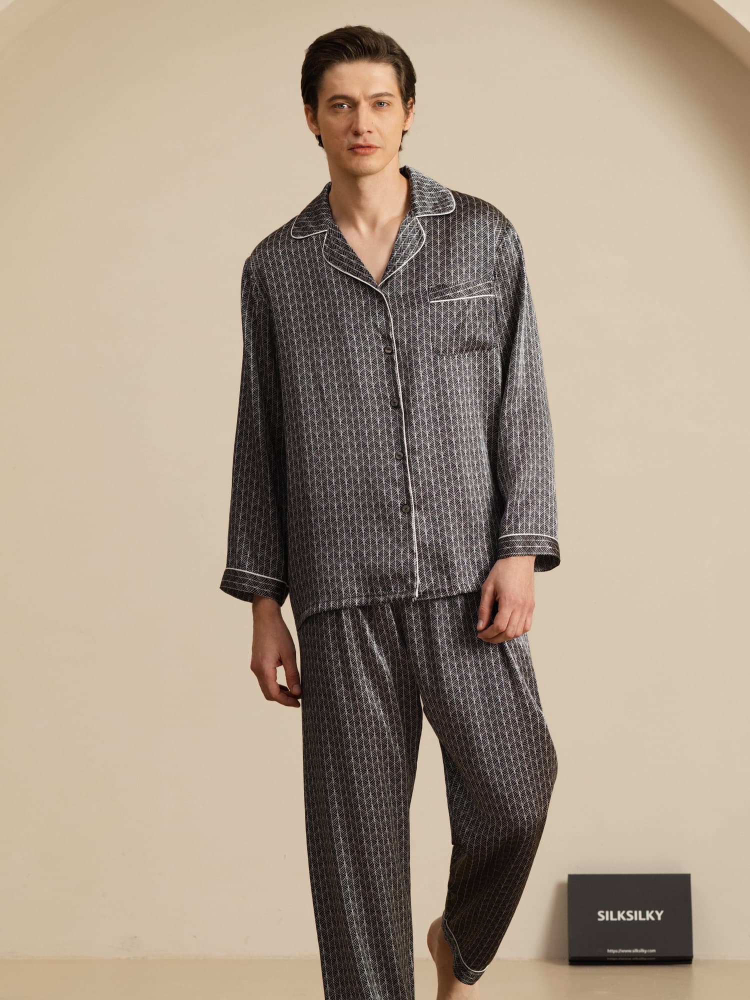 [Black Ginkgo] SilkSilky  19Momme Long Sleeve Notch Collar Men's Pajamas 003