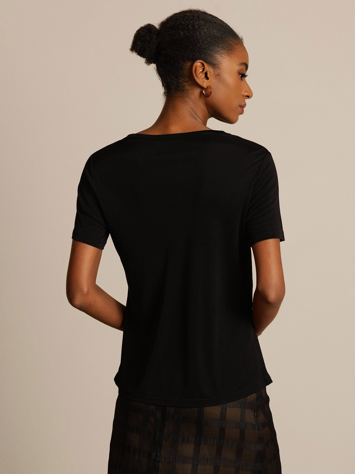 [Black] SilkSilky  Silk Knitted Round Neck Women's T-Shirt 002,