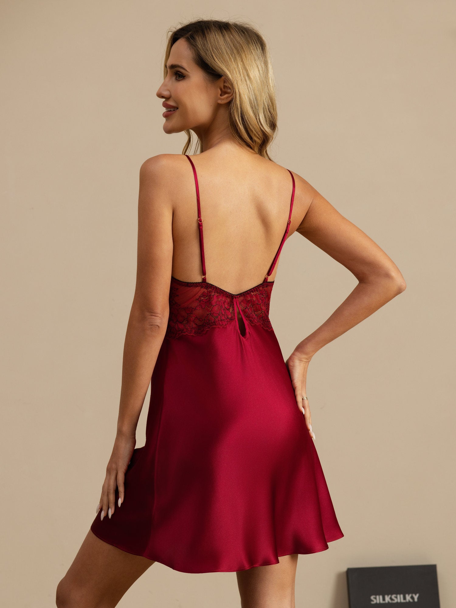 [Wine] SilkSilky  Spaghetti Strap V Neck Nightgown 002
