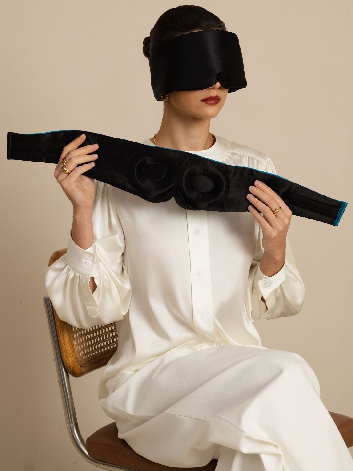 [Black] SilkSilky  Eye Mask 001