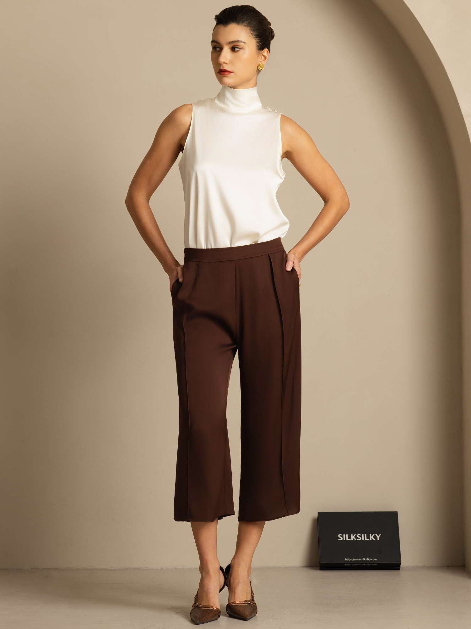 [Ivory] SilkSilky  19Momme Silk Sleeveless Tie Neck Blouse 010