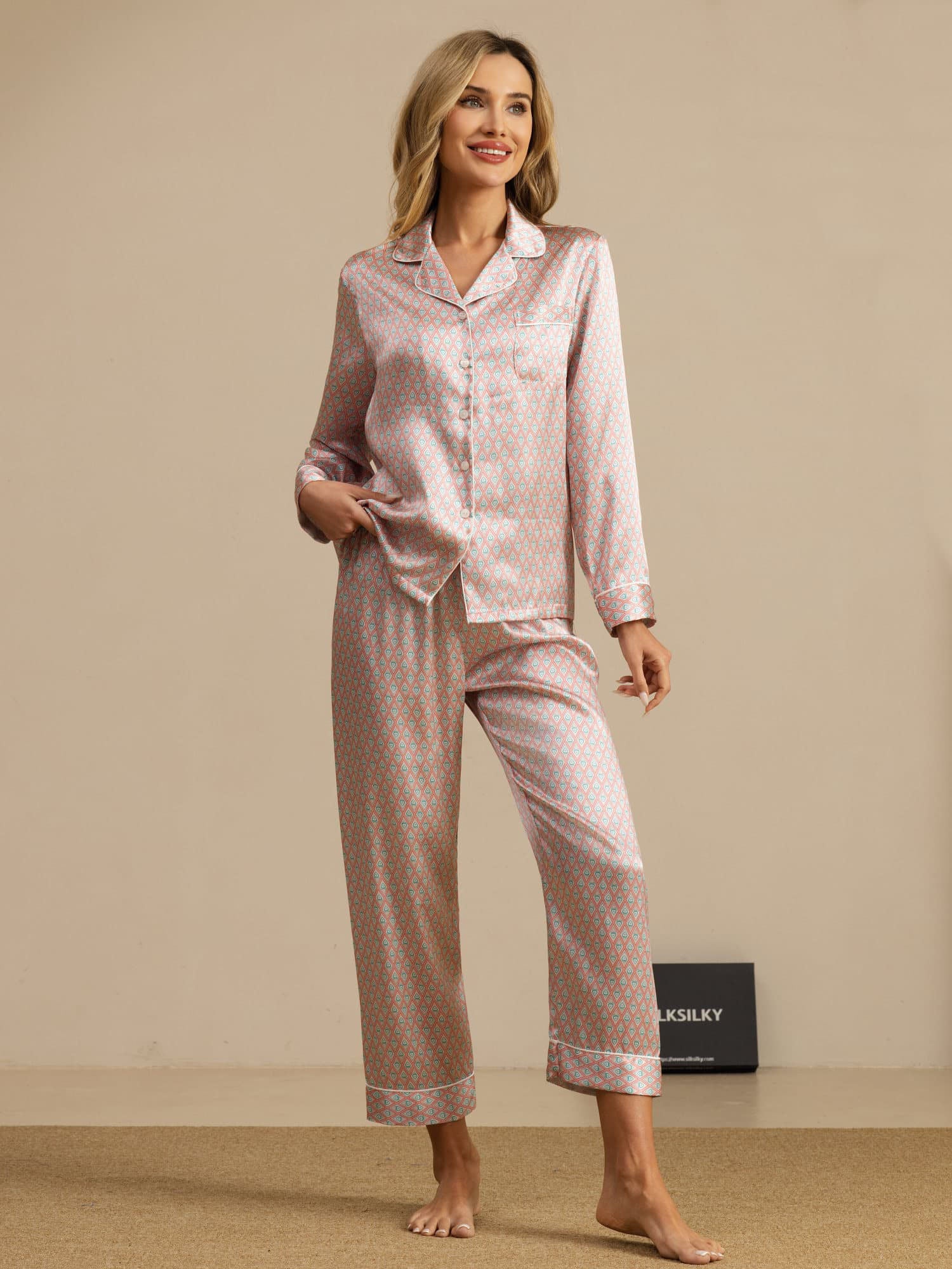 [Pink Heart Geo] SilkSilky  Long Sleeve Notch Collar Women's Pajamas 004