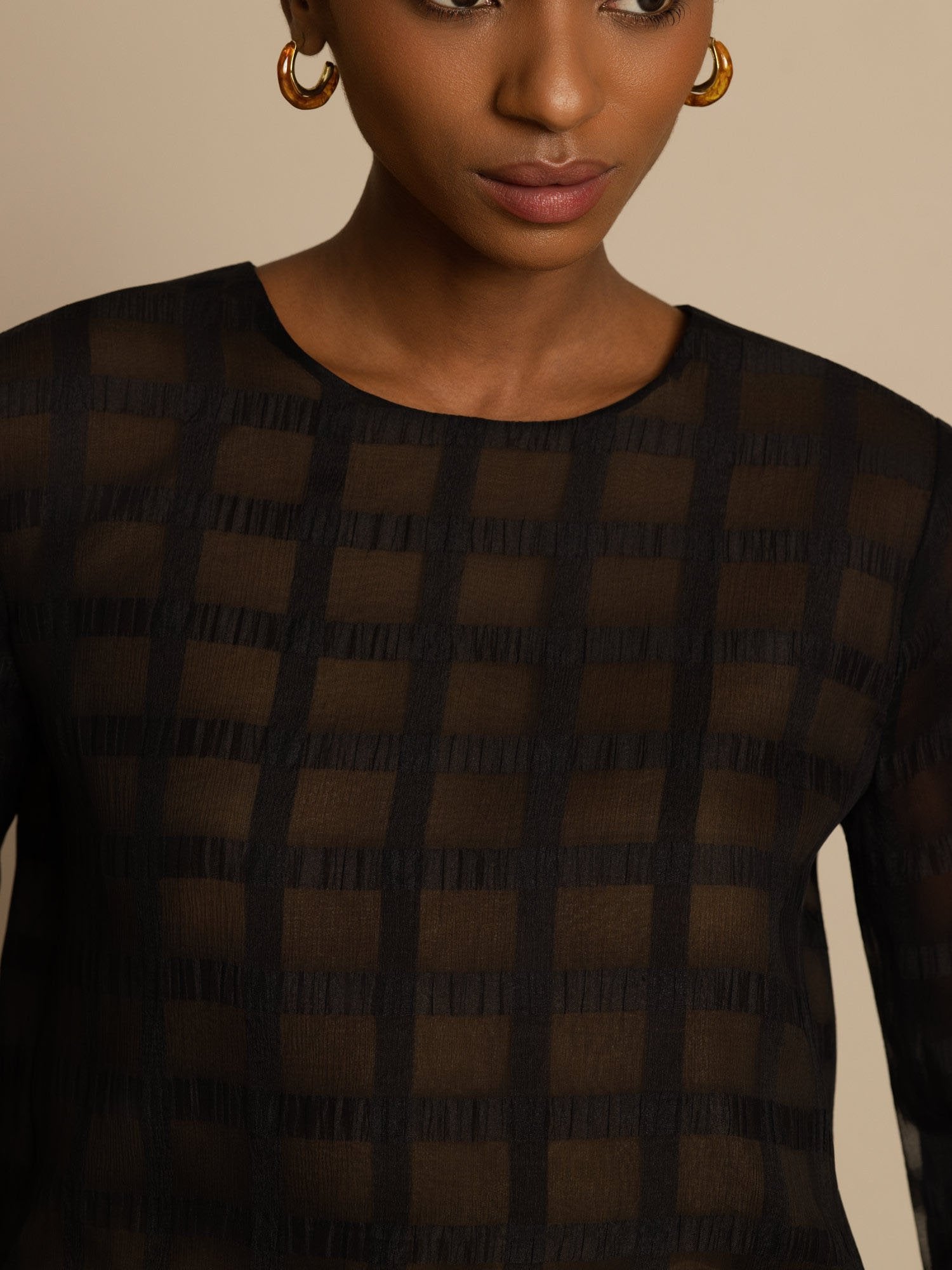 [Black] SilkSilky Pure Silk Long Sleeve Round Neck Blouse 004