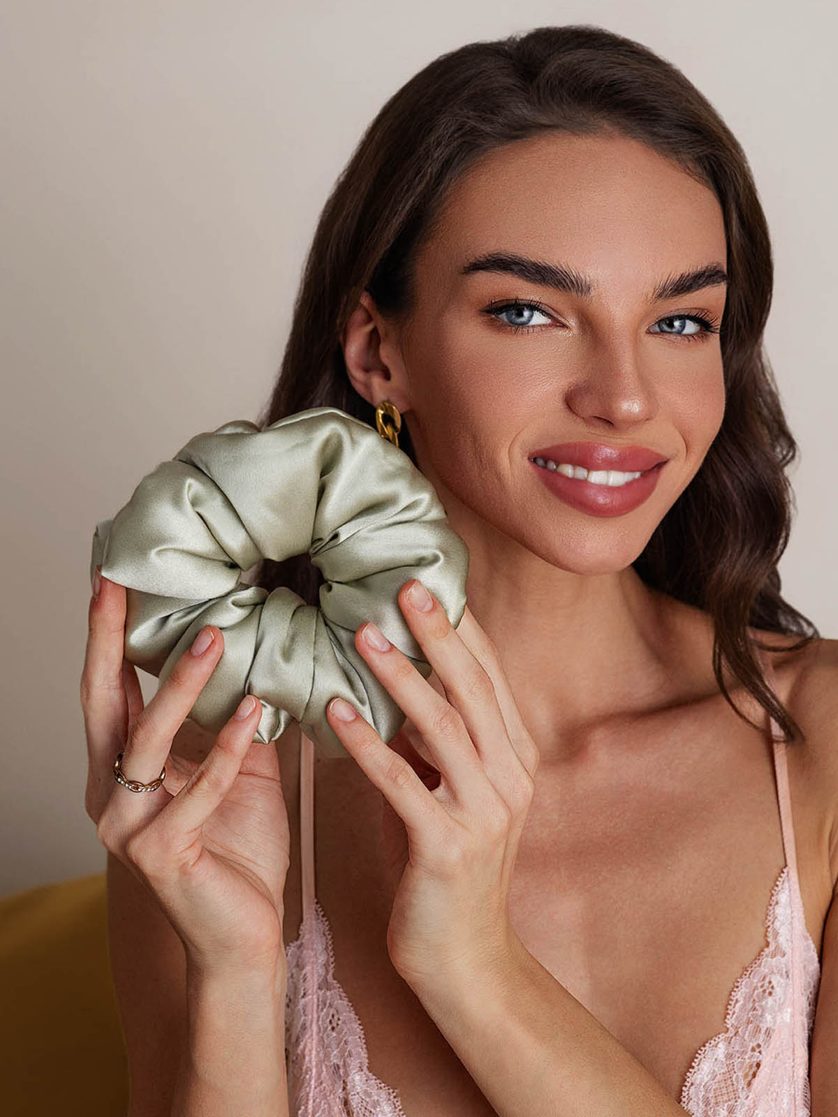 [Light Green] SilkSilky  Pure Silk Scrunchie 002