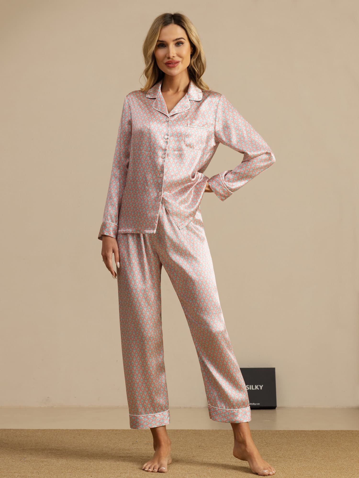 [Pink Heart Geo] SilkSilky  Long Sleeve Notch Collar Women's Pajamas 001