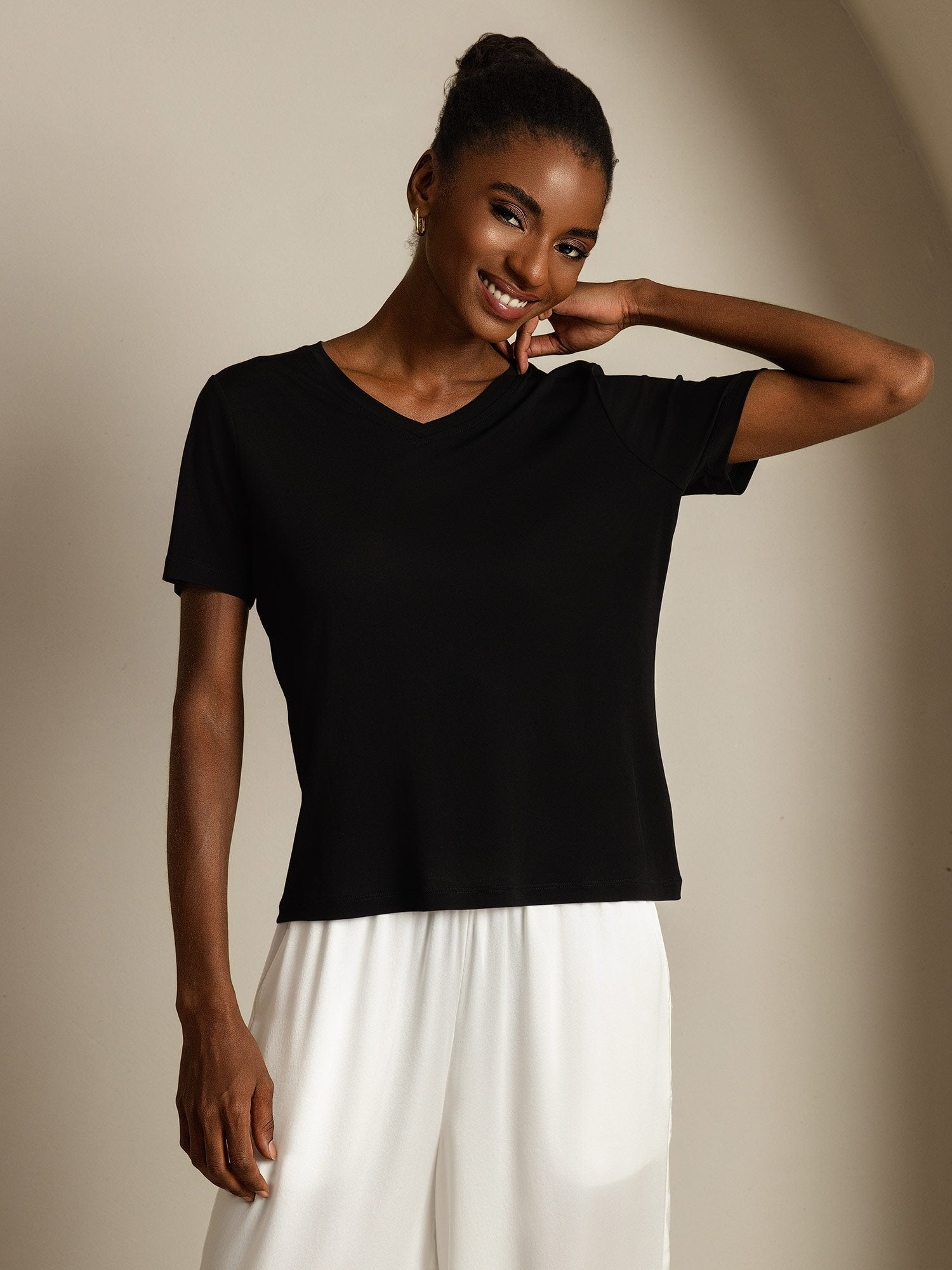 [Black] SilkSilky Pure Silk V Neck Women's T-Shirt 007