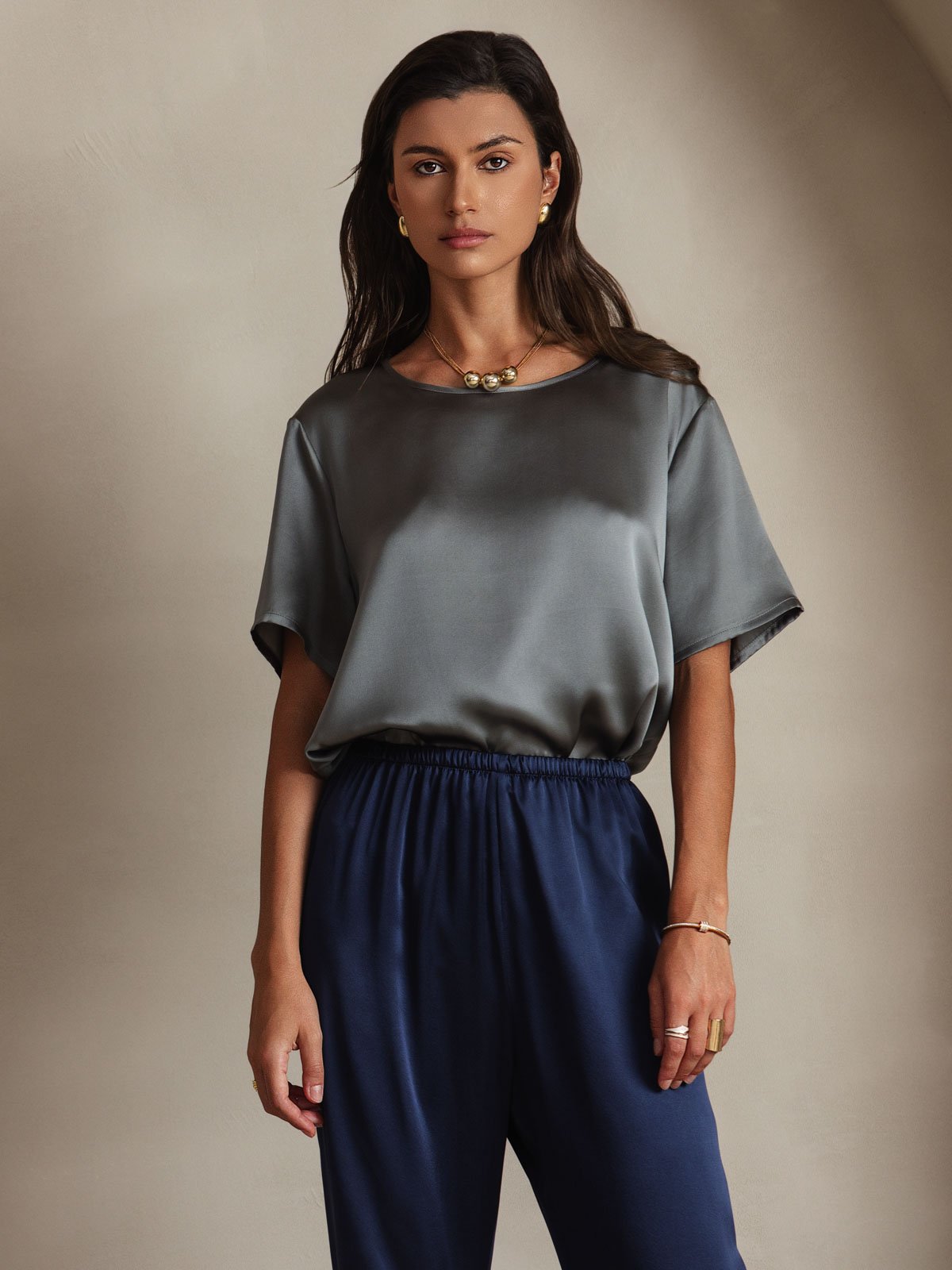 SilkSilky  Pure Silk Short Sleeve Round Neck Women's T-Shirt DarkGray 001