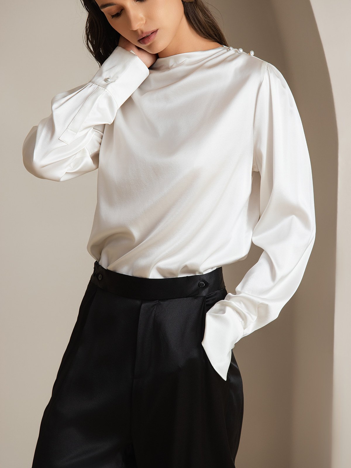 [White] SilkSilky  19Momme Silk Boat Neck Women's Shirt 003