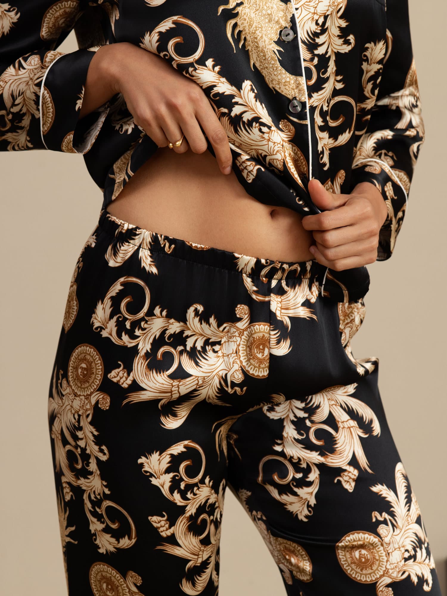 [Black Dragon] SilkSilky  Long Sleeve Notch Collar Women's Pajamas 005