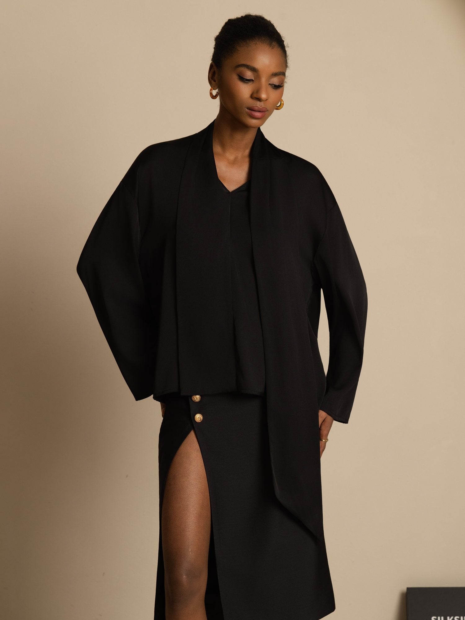 [Black] SilkSilky 19Momme Silk Long Sleeve V Neck Blouse 005