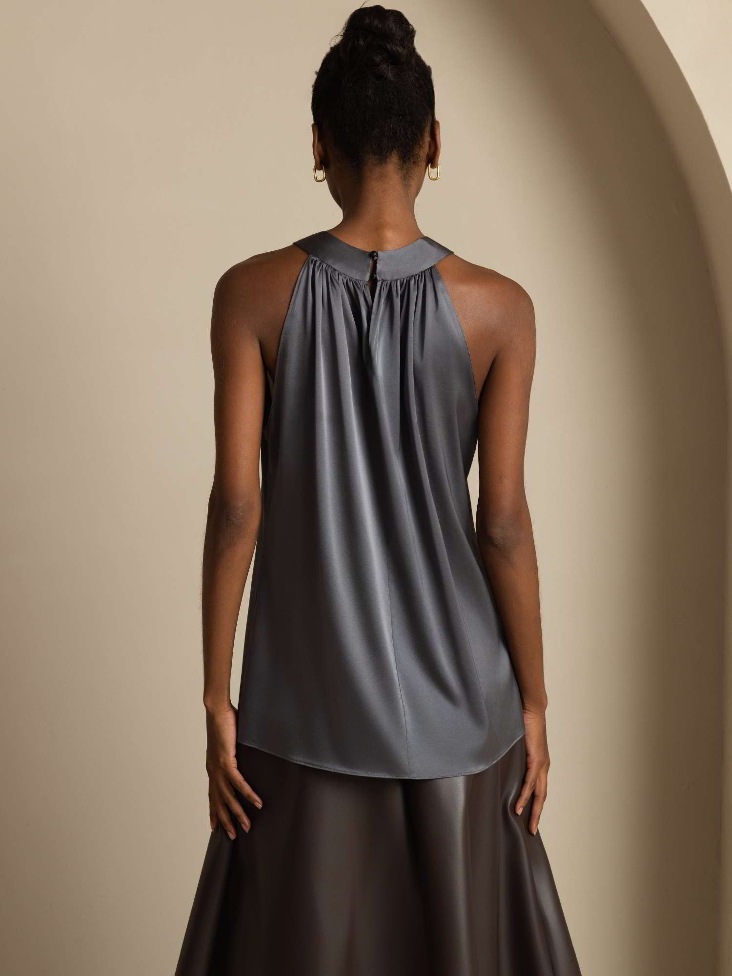 [Dark Gray] SilkSilky  19Momme Silk Sleeveless Womens T-Shirt 002