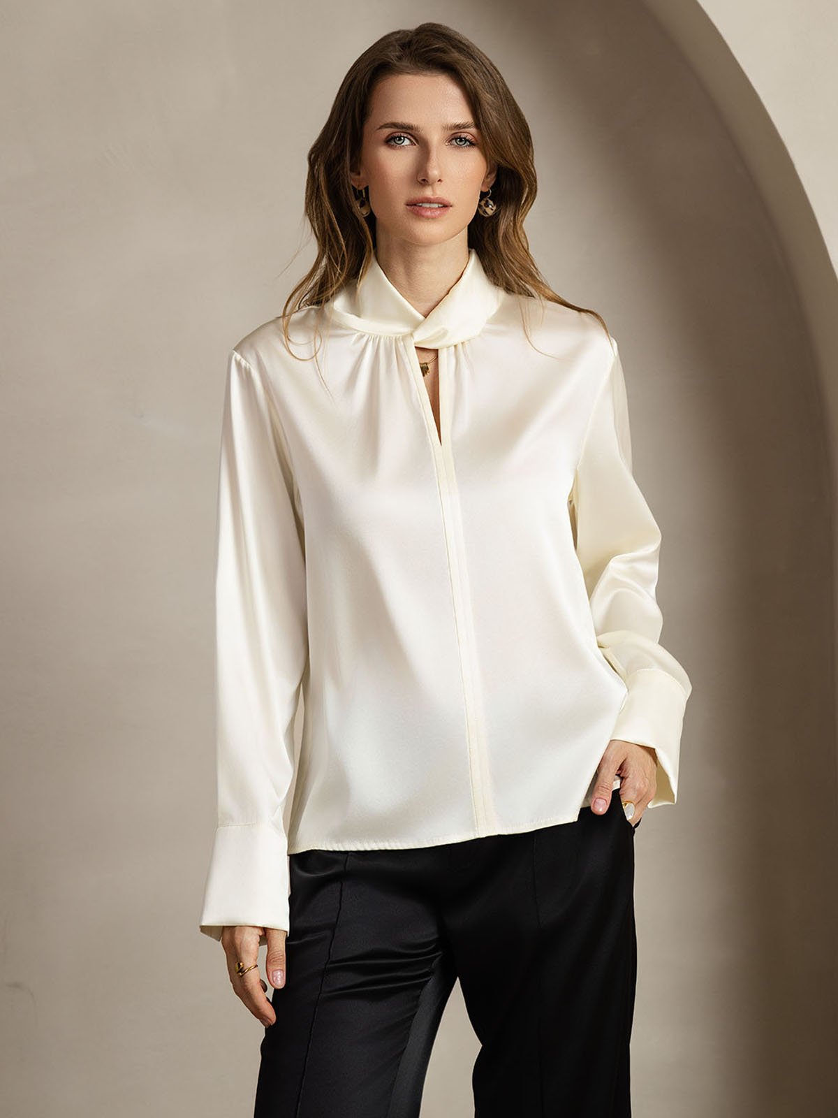 [Ivory] SilkSilky 19Momme Silk Keyhole Neck Women's Shirt 001