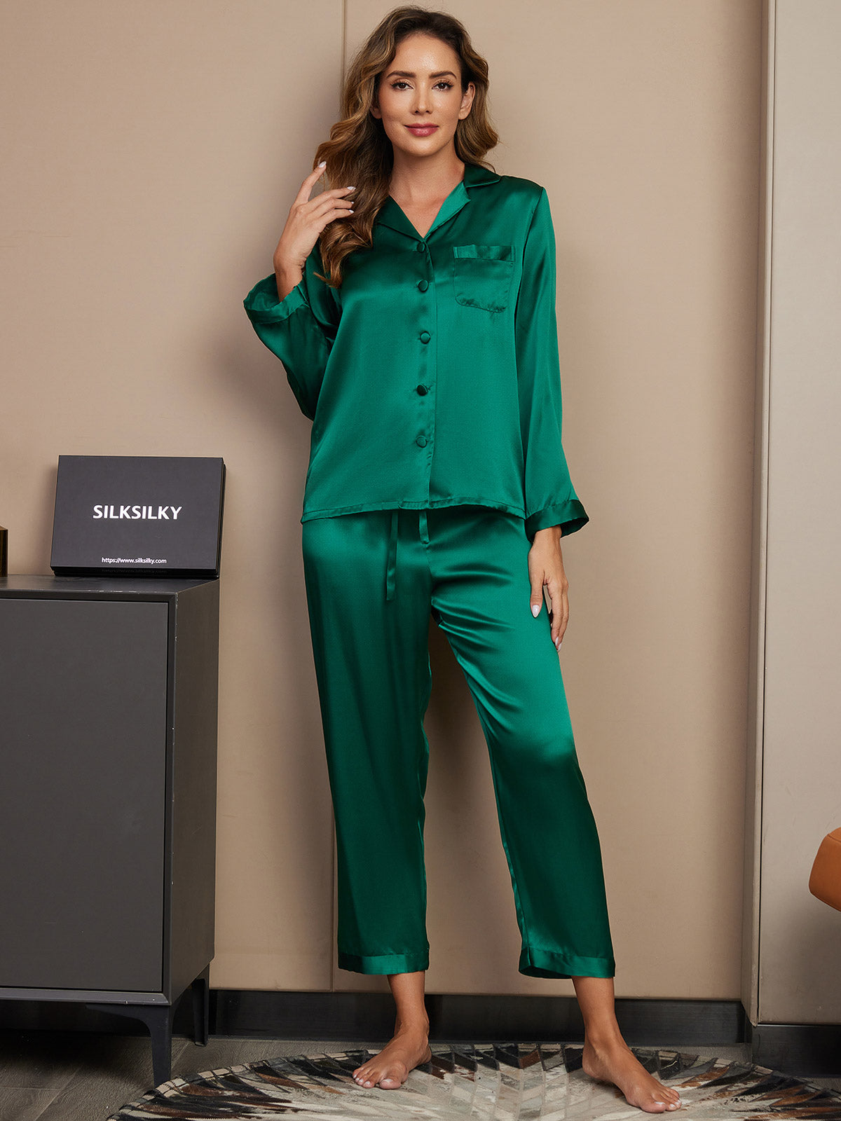 SilkSilky US Pure Silk Long Sleeve Lapel Women's Pajamas Green 001