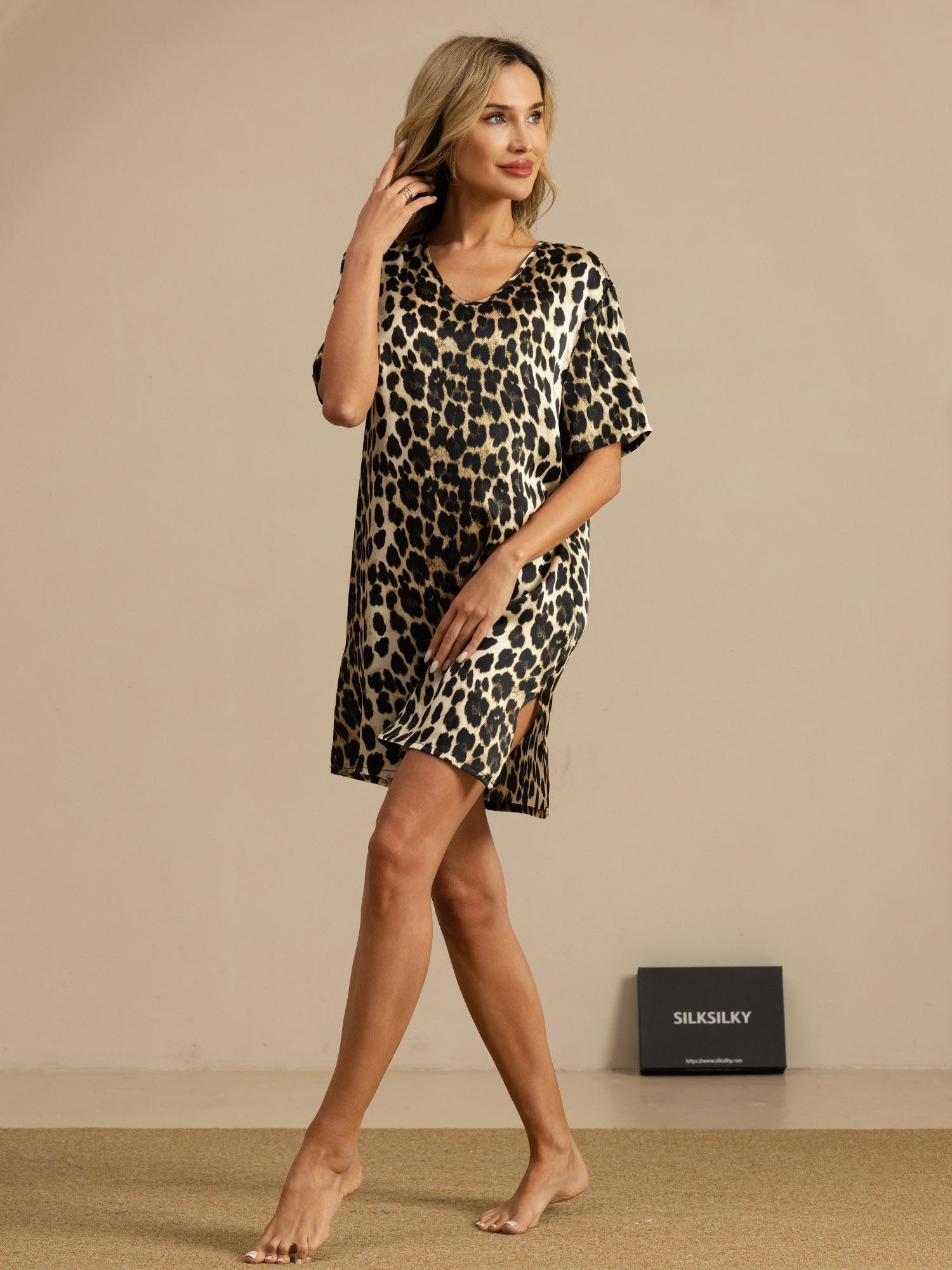 [Leopard] SilkSilky  Silk Short Sleeve V Neck Nightgown 006