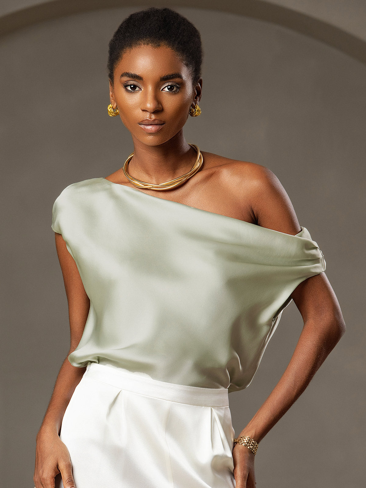 [Light Green] SilkSilky  19Momme Silk One Shoulder Women's T-Shirt 001