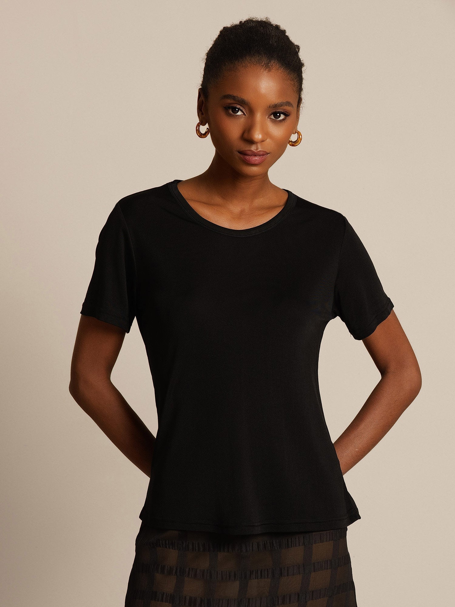 [Black] SilkSilky  Silk Knitted Round Neck Women's T-Shirt 007,