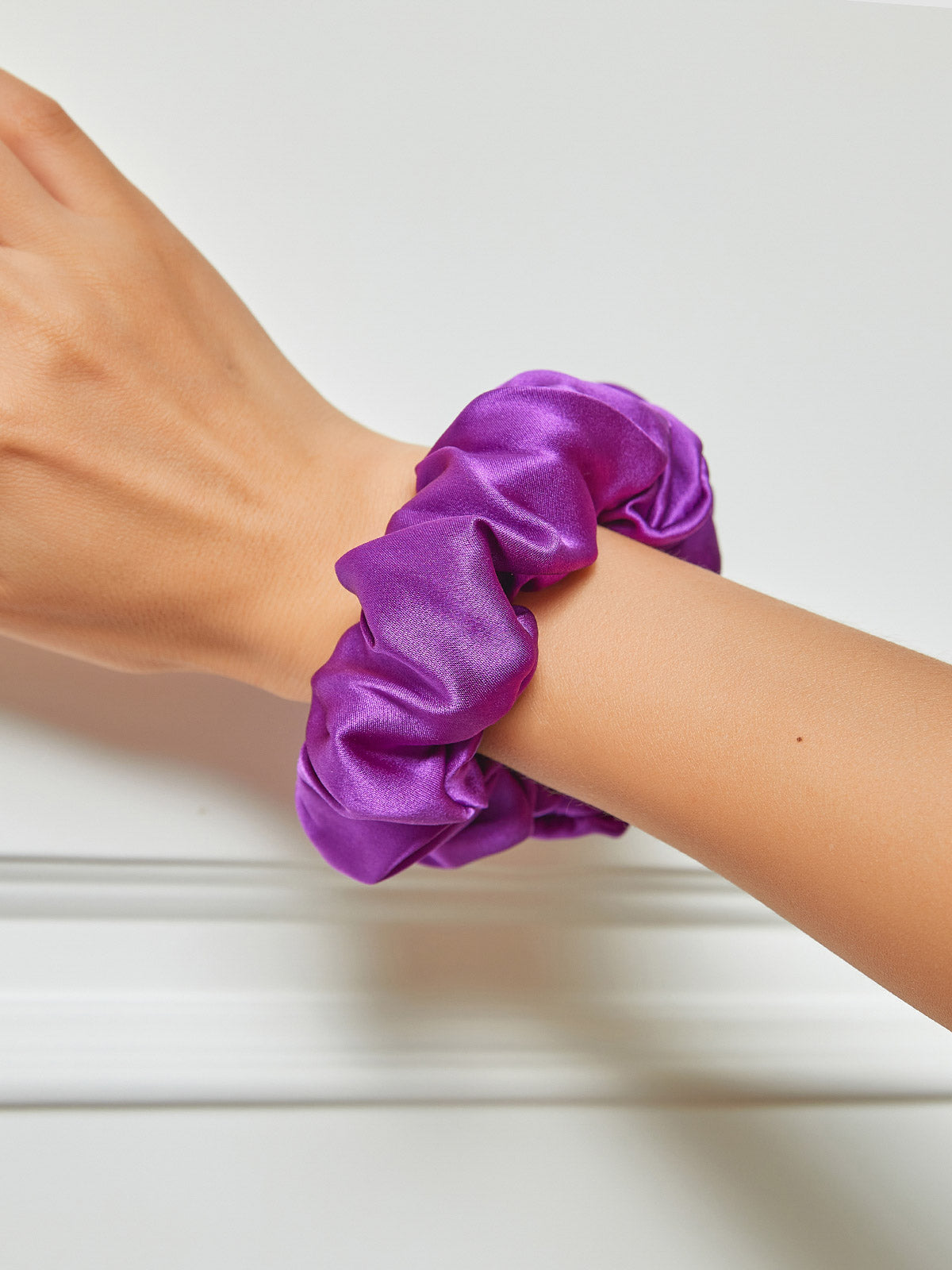 SilkSilky  19Momme Pure Silk Scrunchie Violet 001