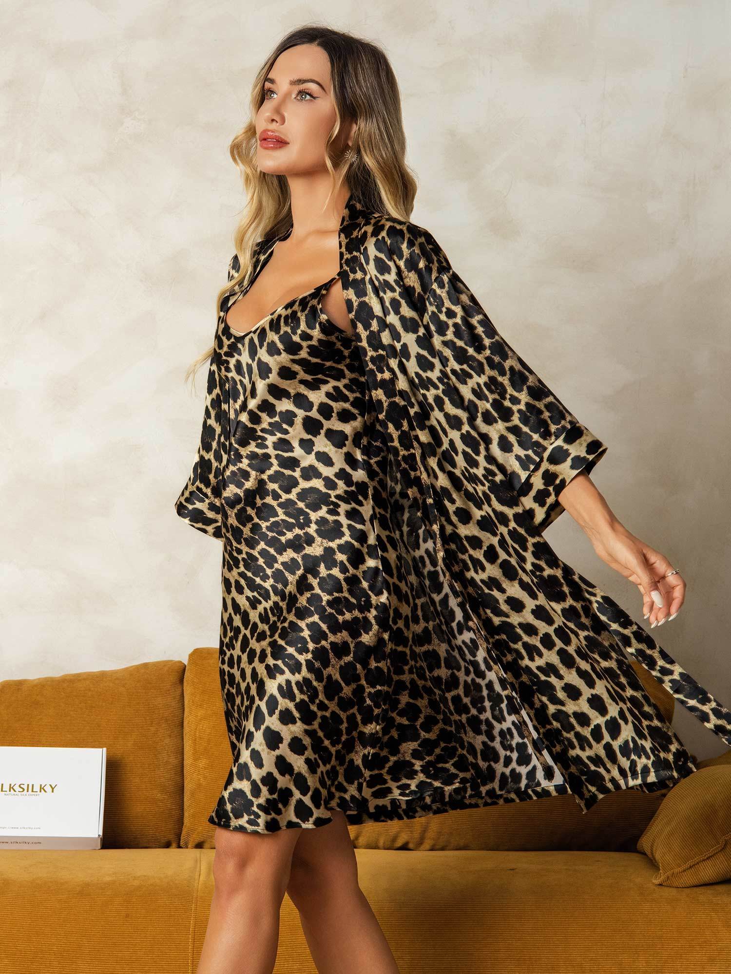 SilkSilky Pure Silk V Neck Nightgown&Robe Set Leopard 004