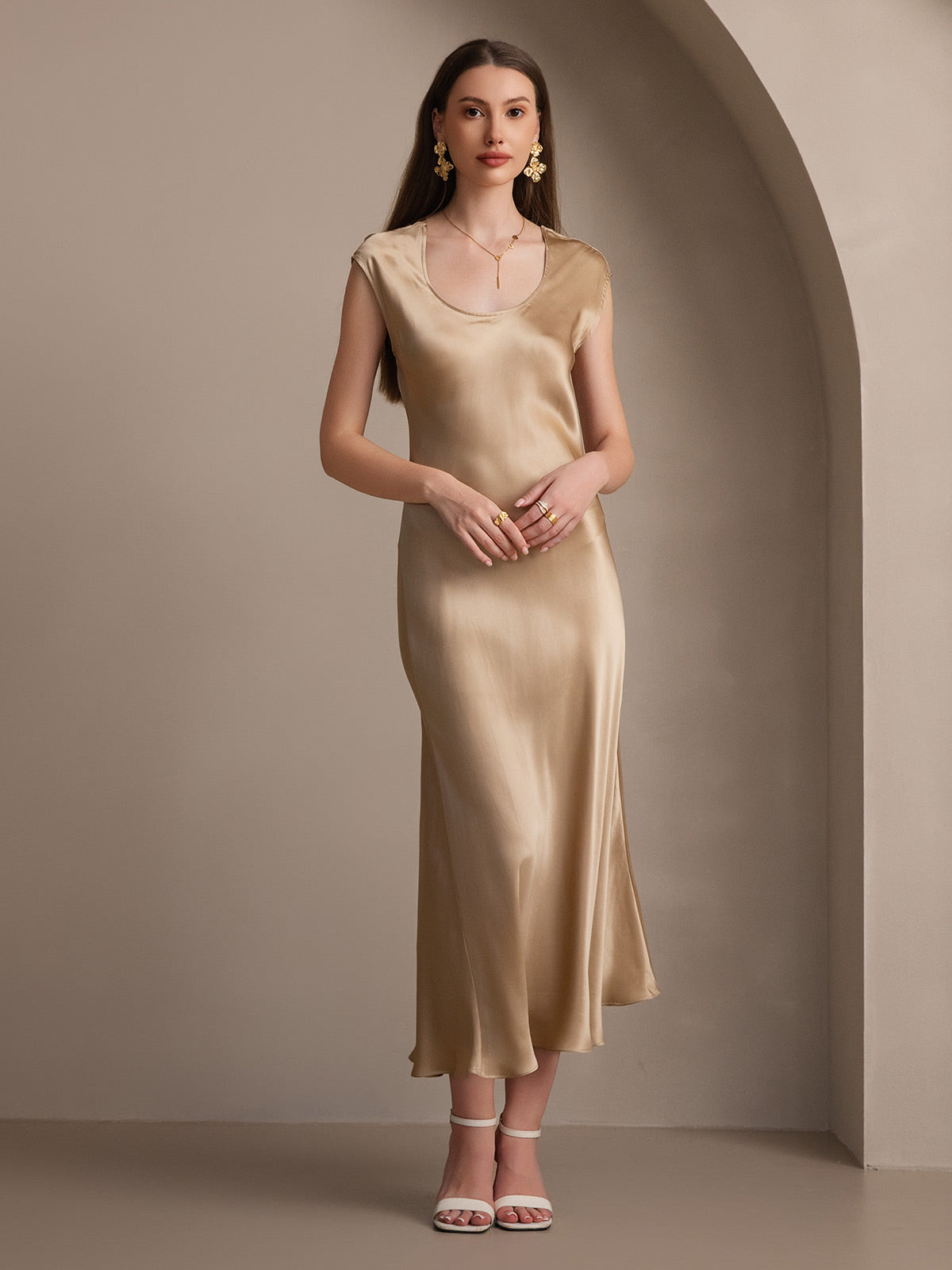 SilkSilky  19Momme Silk Sleeveless Round Neck Dress Champagne 003