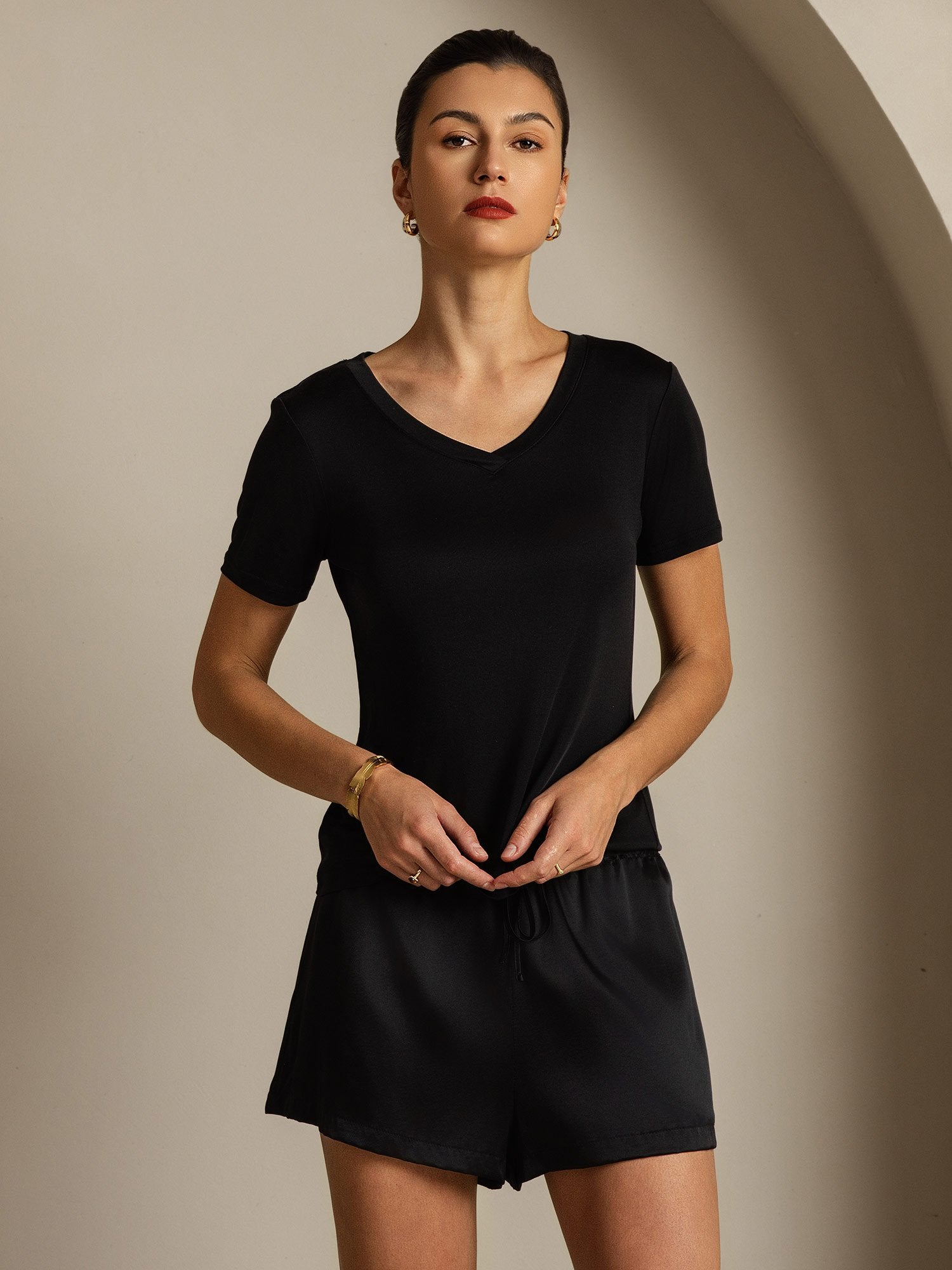 [Black] SilkSilky Pure Silk V Neck Women's T-Shirt 006