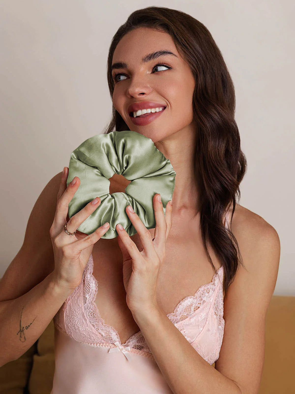 [Light Green] SilkSilky  Pure Silk Scrunchie 003