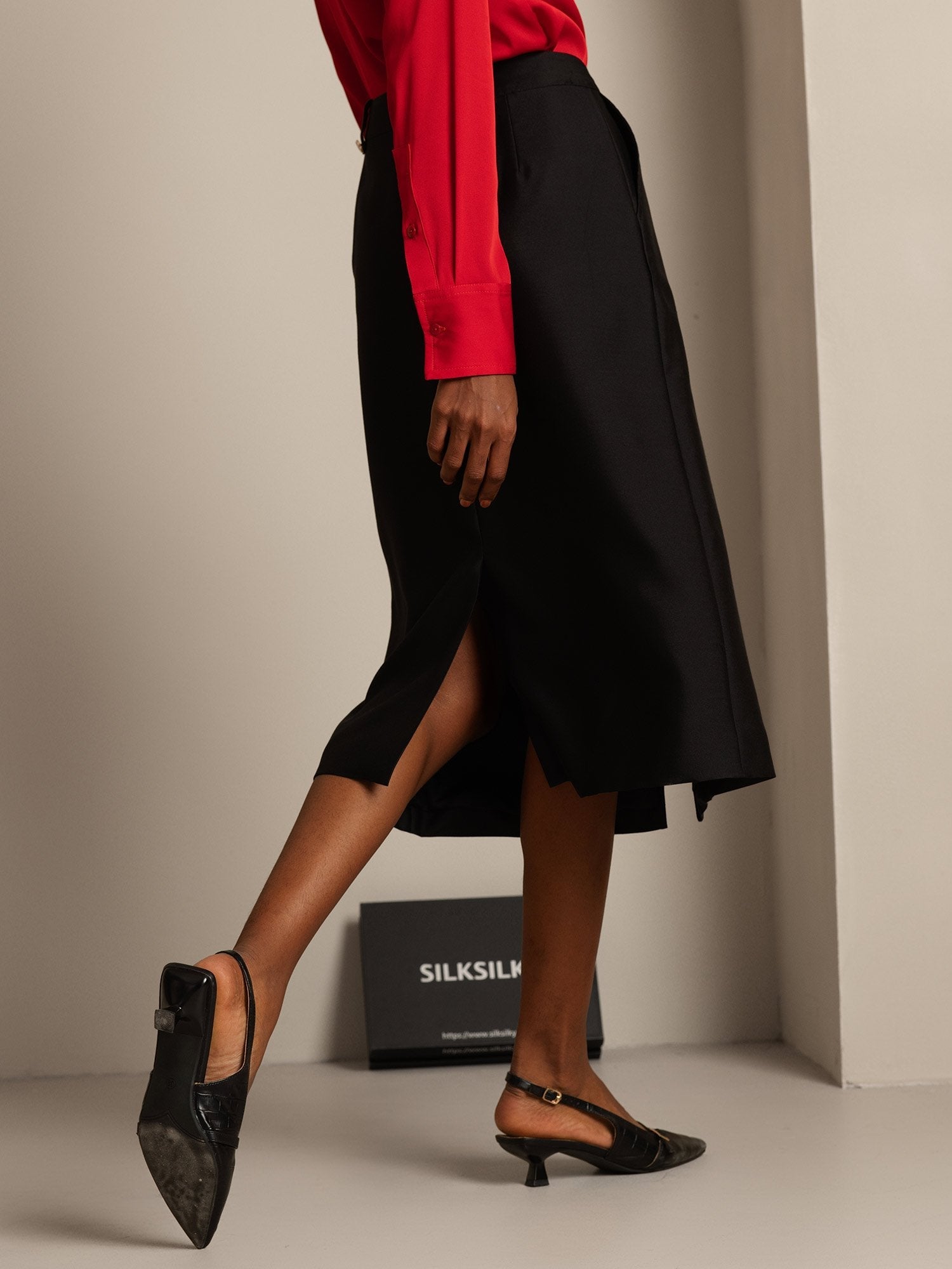 [Black] SilkSilky  32Momme Silk Split Skirt 002,