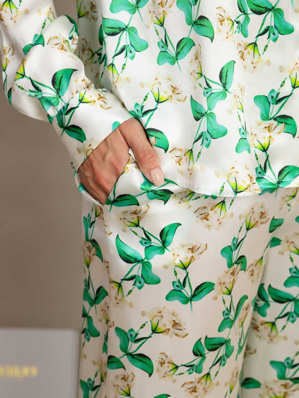 [Green Floral] SilkSilky  19Momme Silk Lapel Collar Women''s Outfit Sets 006