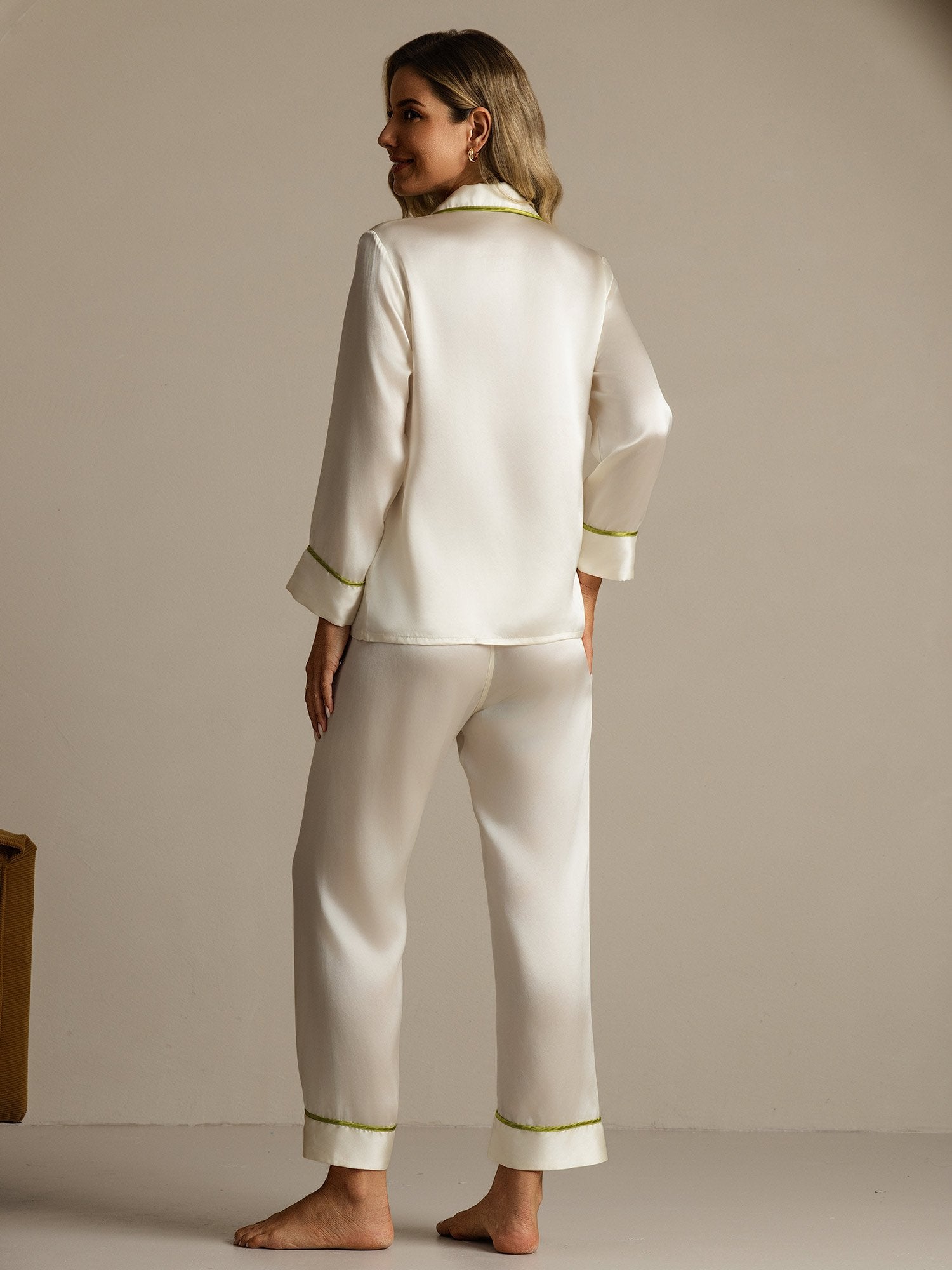 [White] SilkSilky Pure Silk Lapel Collar Women's Pajamas 002