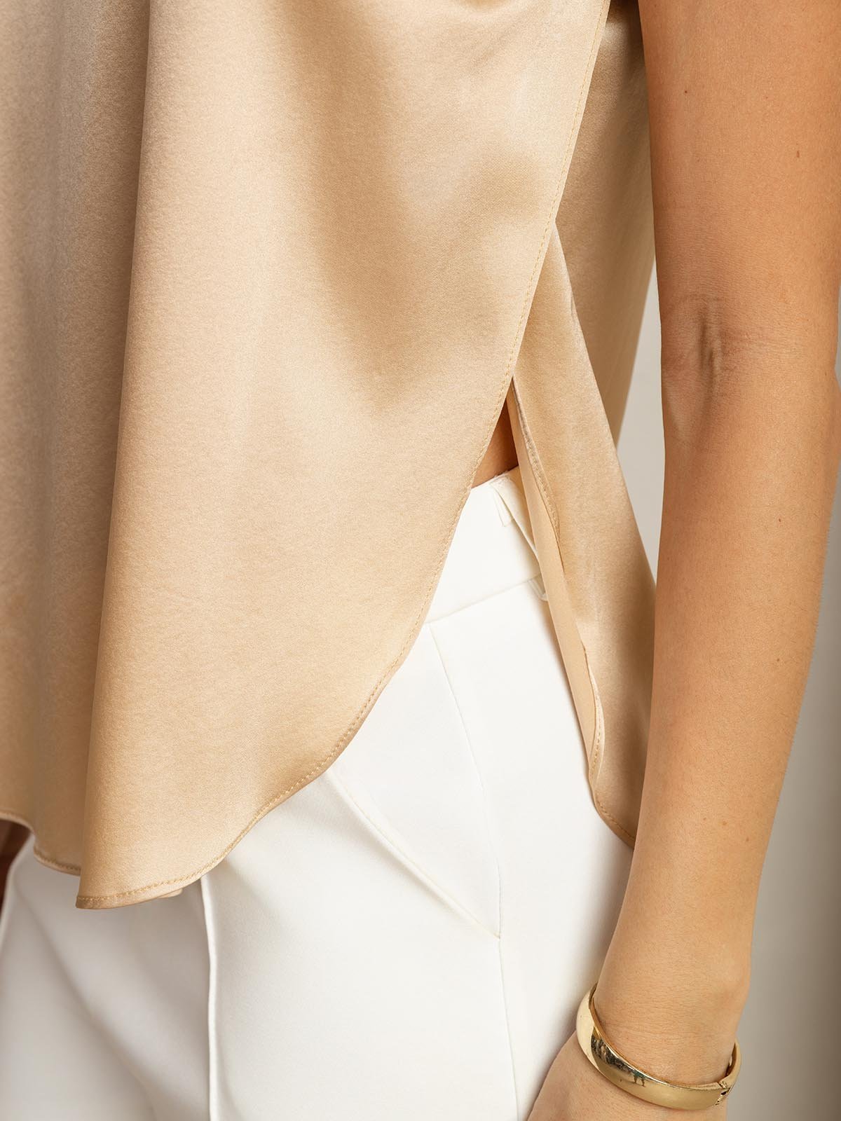 [Champagne] SilkSilky 19Momme Silk U Neck Women's T-Shirt 004