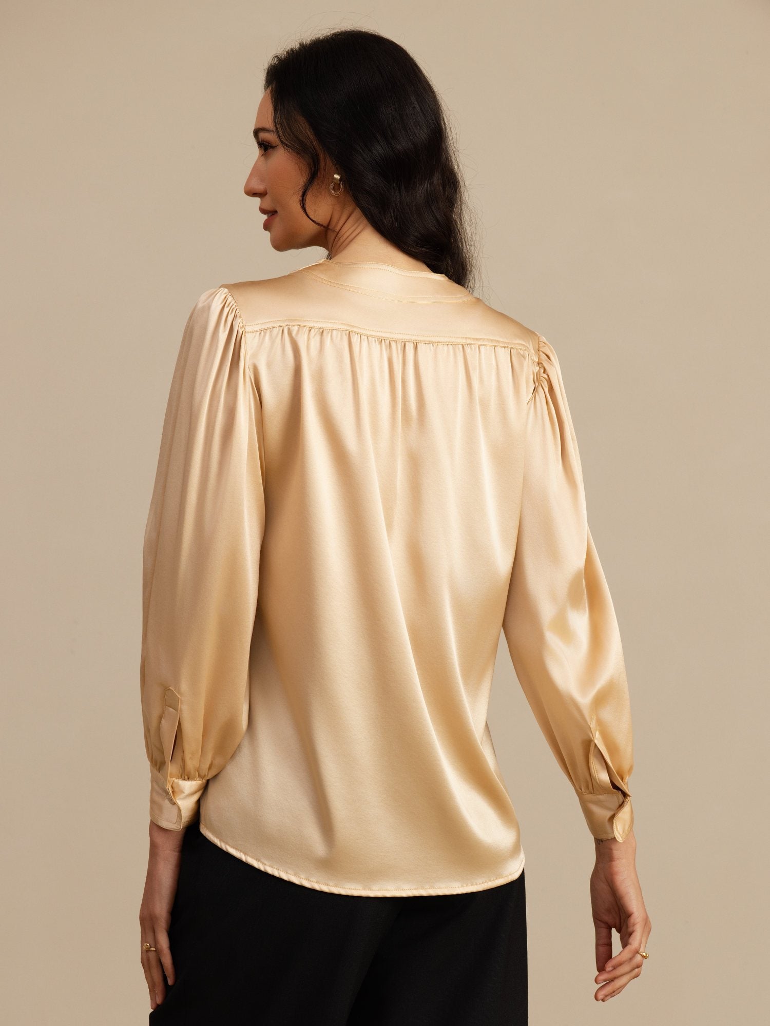 [Champagne] SilkSilky 19Momme Long Sleeve Round Neck Blouse 002