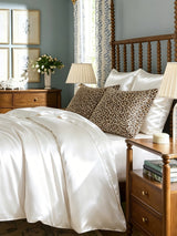 19Momme 100% Mulberry Silk Pillowcase - Snowbud Lily