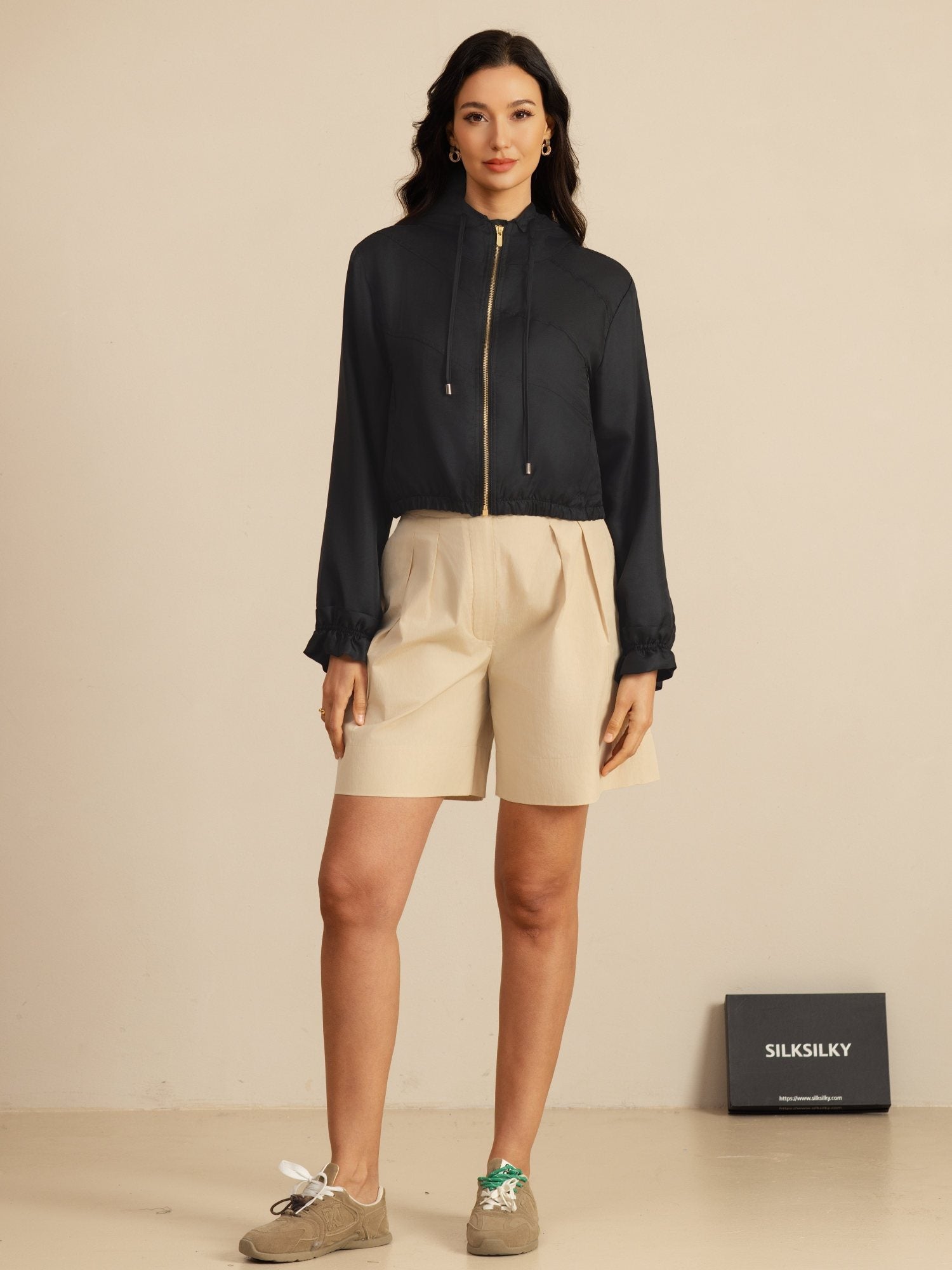 [Black] SilkSilky 18Momme Silk Satin Surah Long Sleeve High Neck Women's Outerwear 007