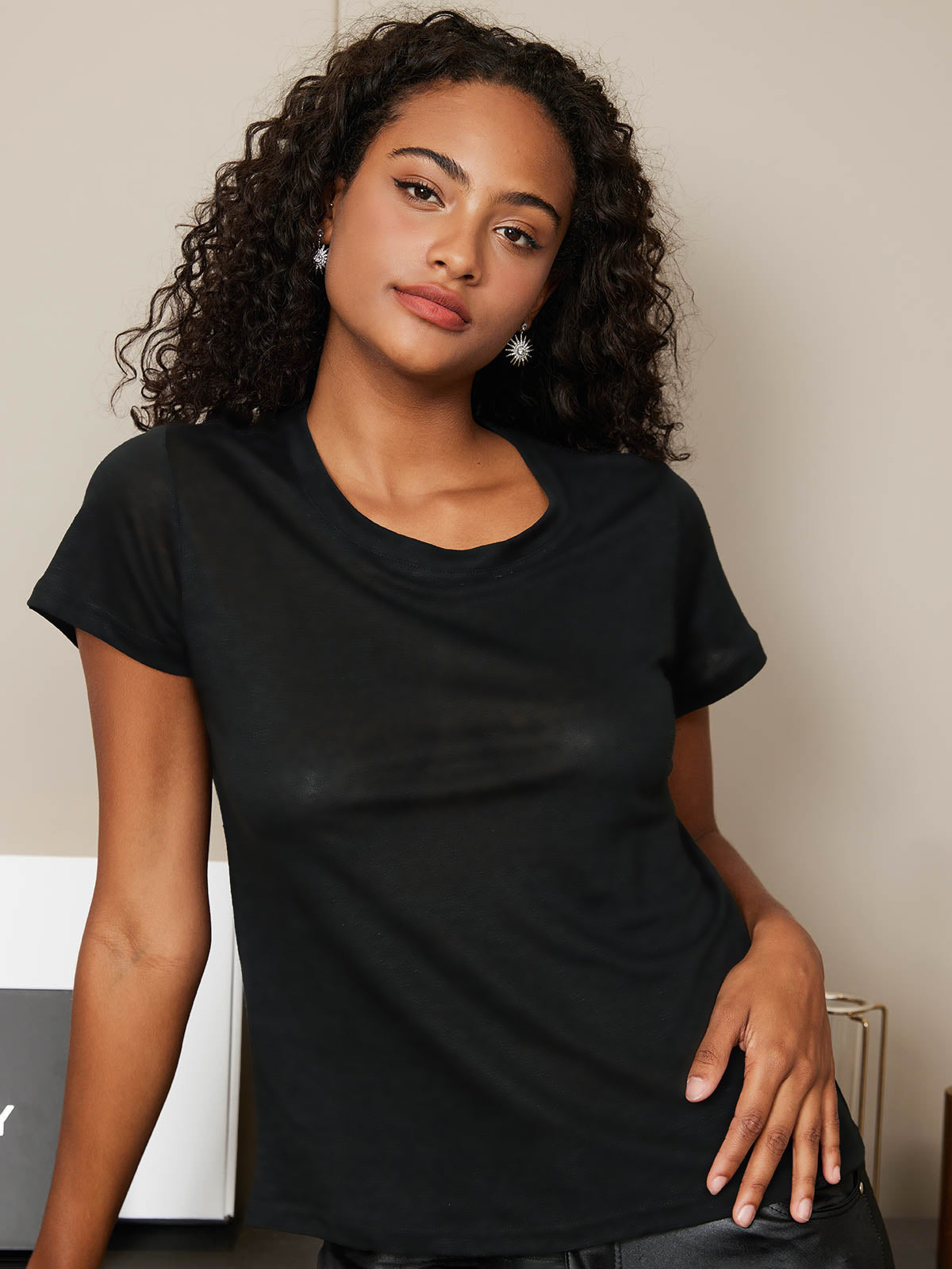 SilkSilky  Silk Knitted Short Sleeve Round Neck Women's T-Shirt Black 006